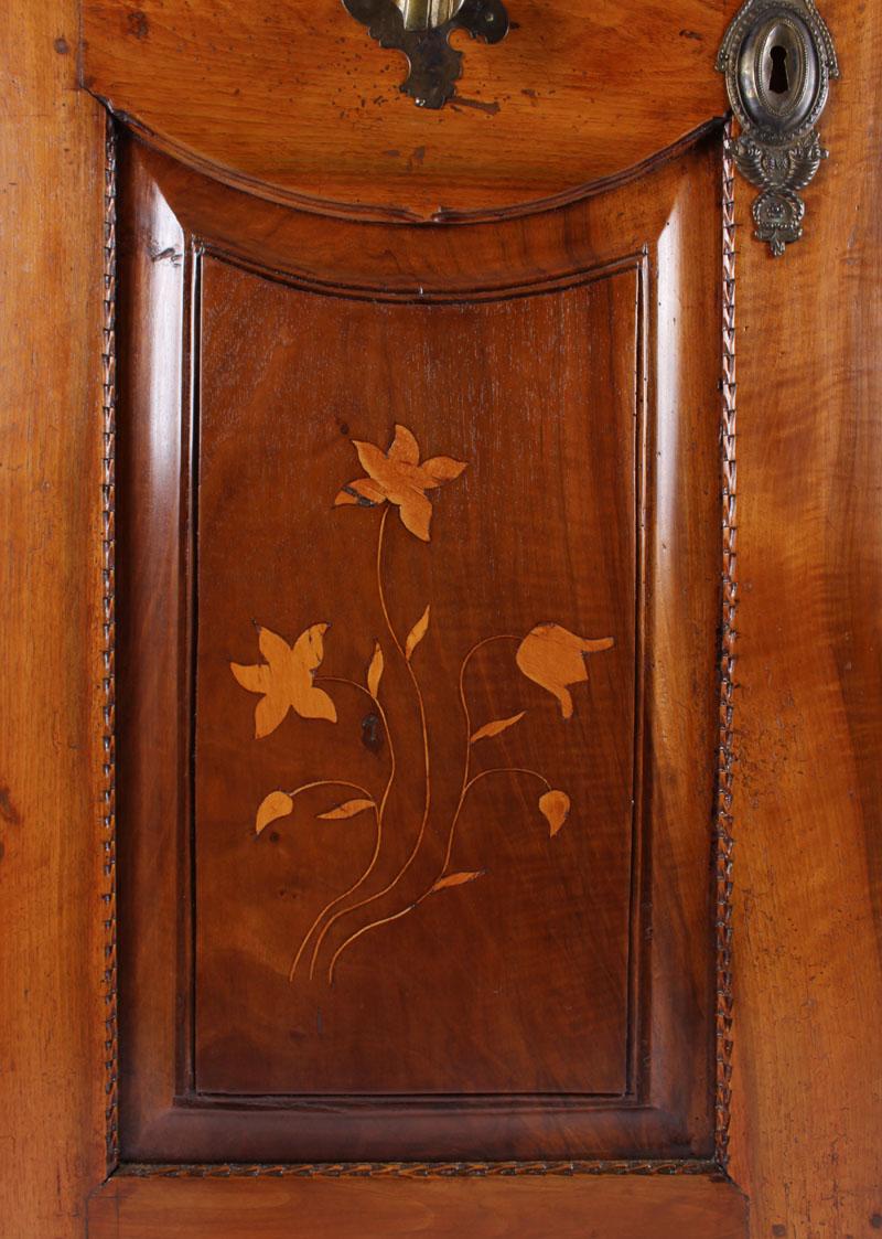 Early 19th Century Armoire, German Cupboard, Armoire, Walnut with Inlays, 1800 In Good Condition In Greven, DE