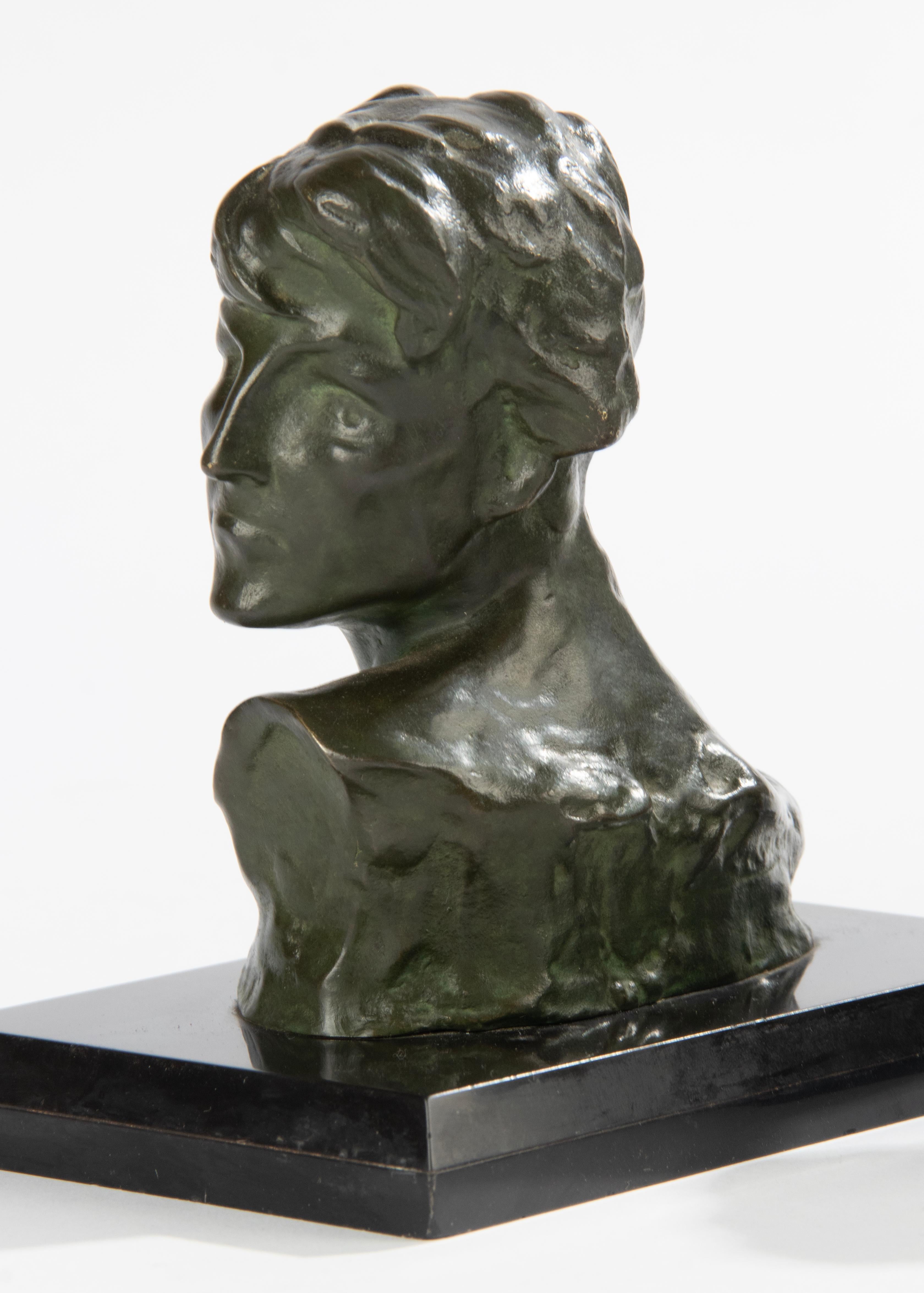 Serre-livres/buste en bronze Art Nouveau du début du 19ème siècle - Jacques Marin en vente 6