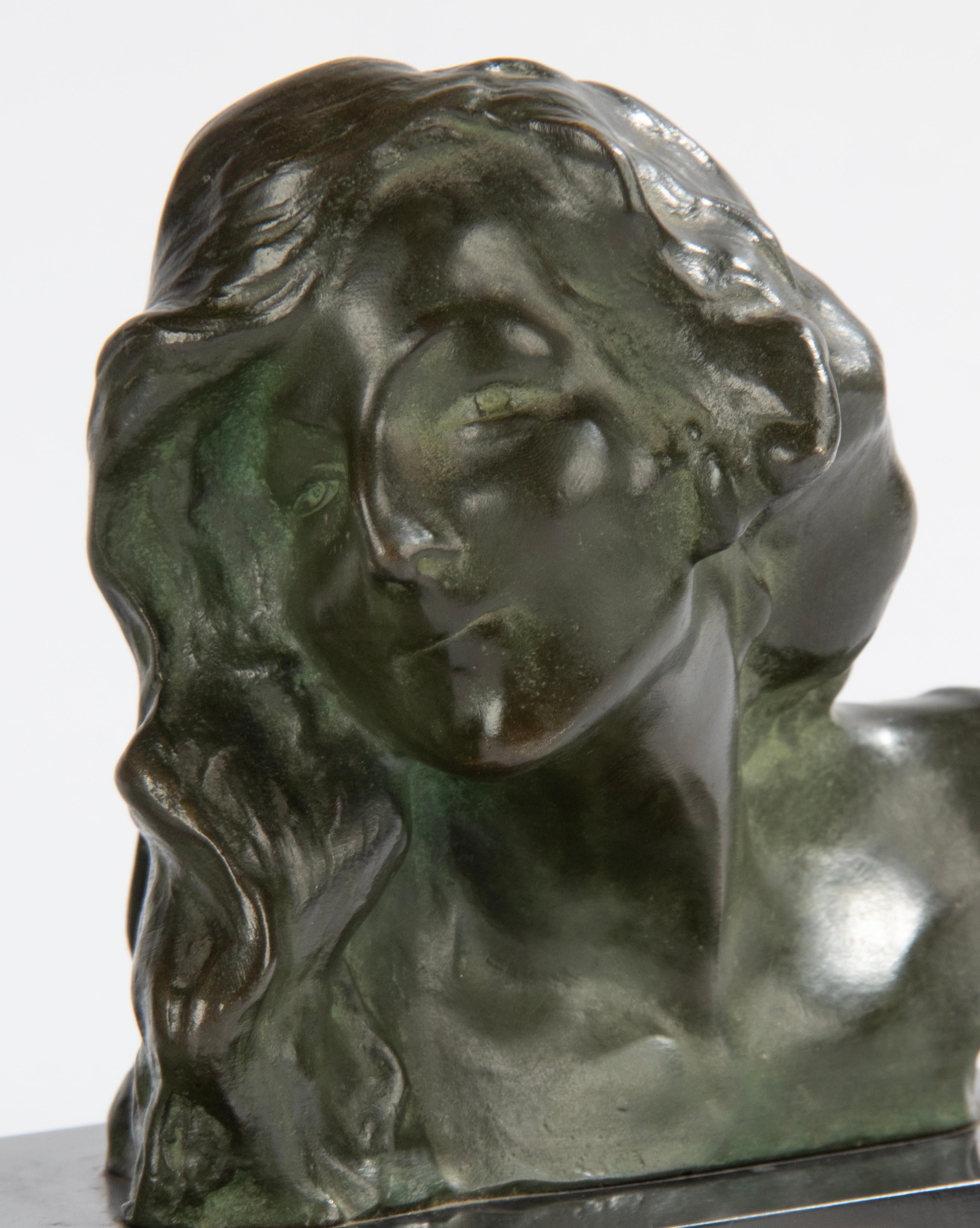 Serre-livres/buste en bronze Art Nouveau du début du 19ème siècle - Jacques Marin en vente 12
