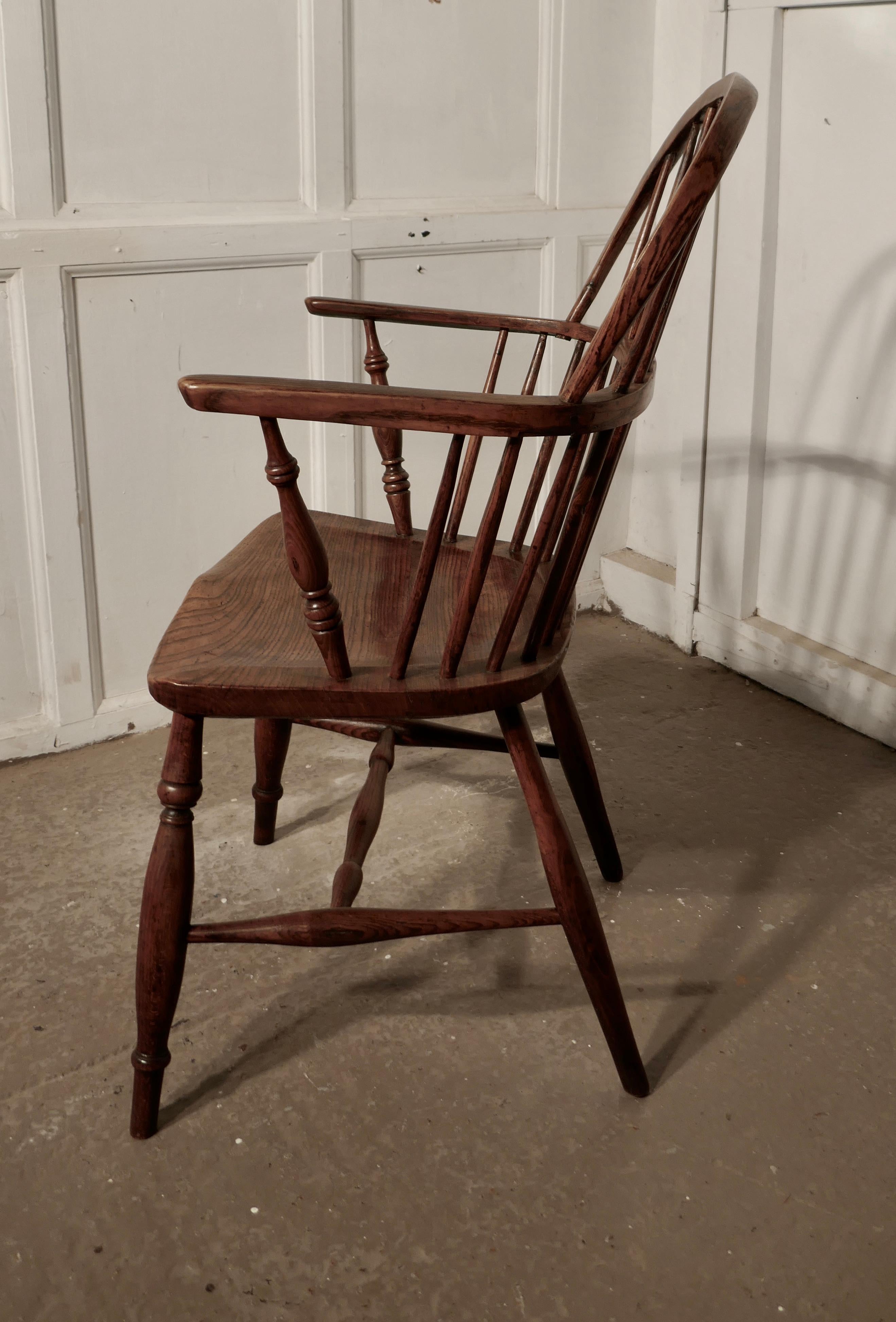 Early 19th Century Ash and Elm Hoop Back Country Carver Chair In Good Condition In Chillerton, Isle of Wight