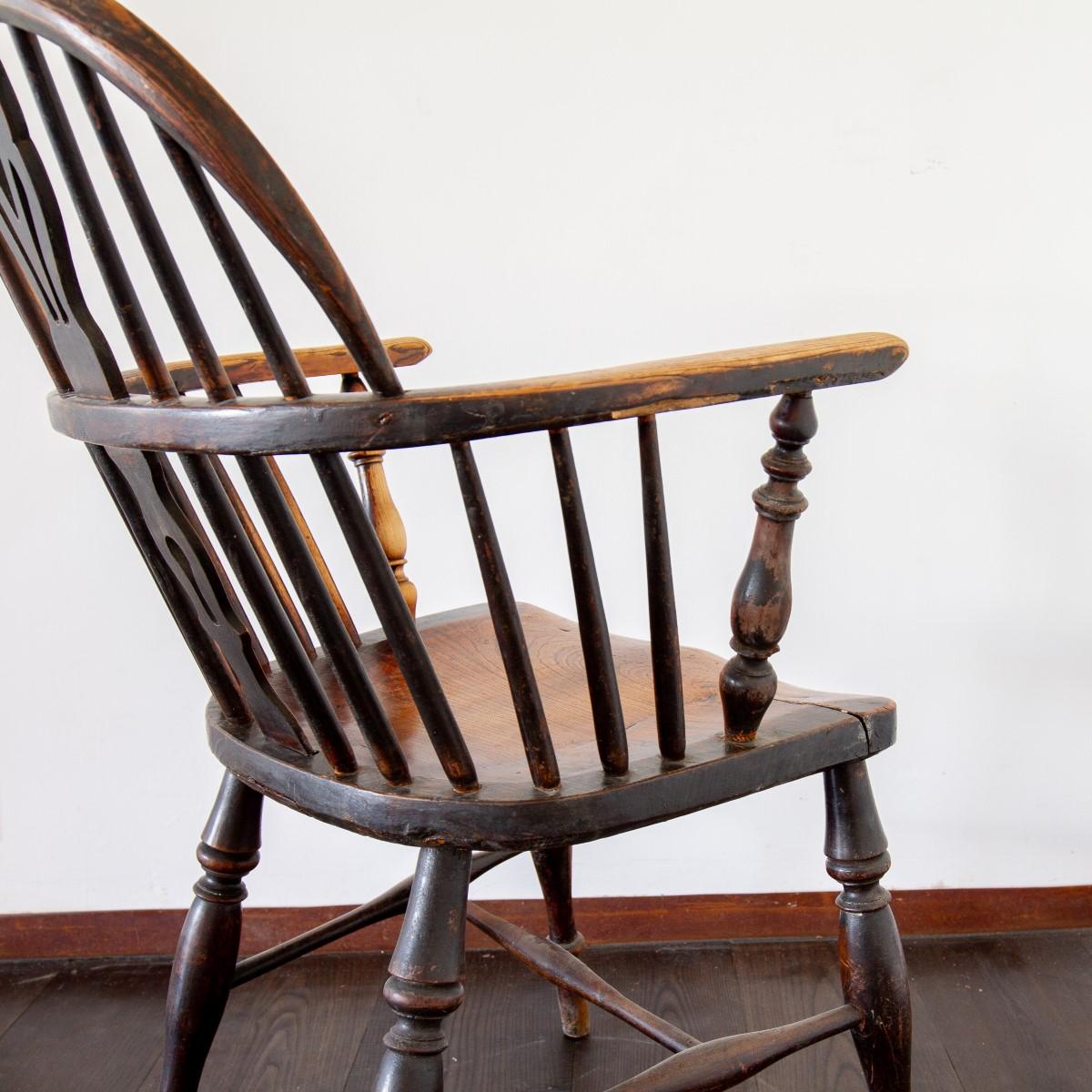 Early 19th Century Ash and Elm Windsor Back Chair 6