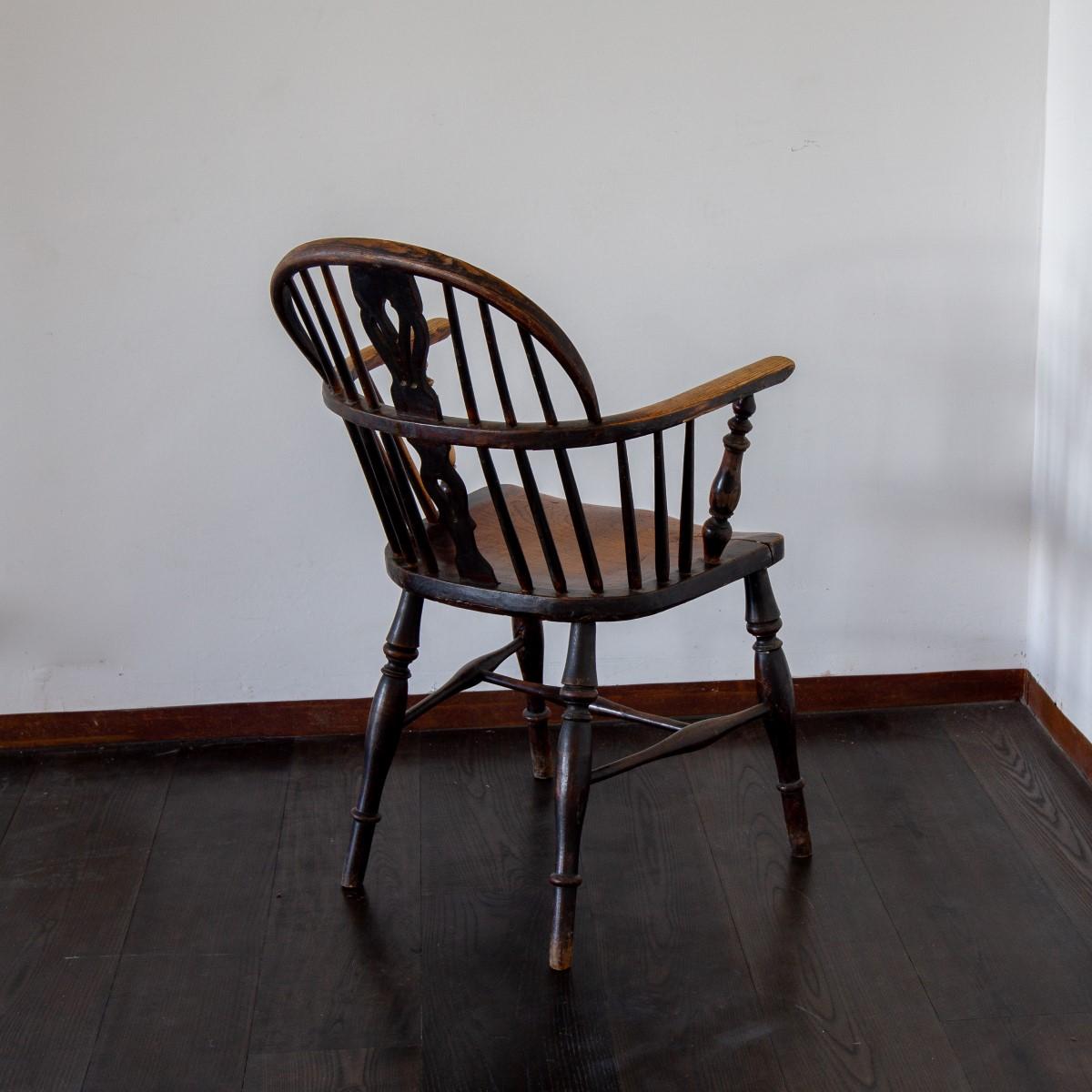 Regency Early 19th Century Ash and Elm Windsor Back Chair