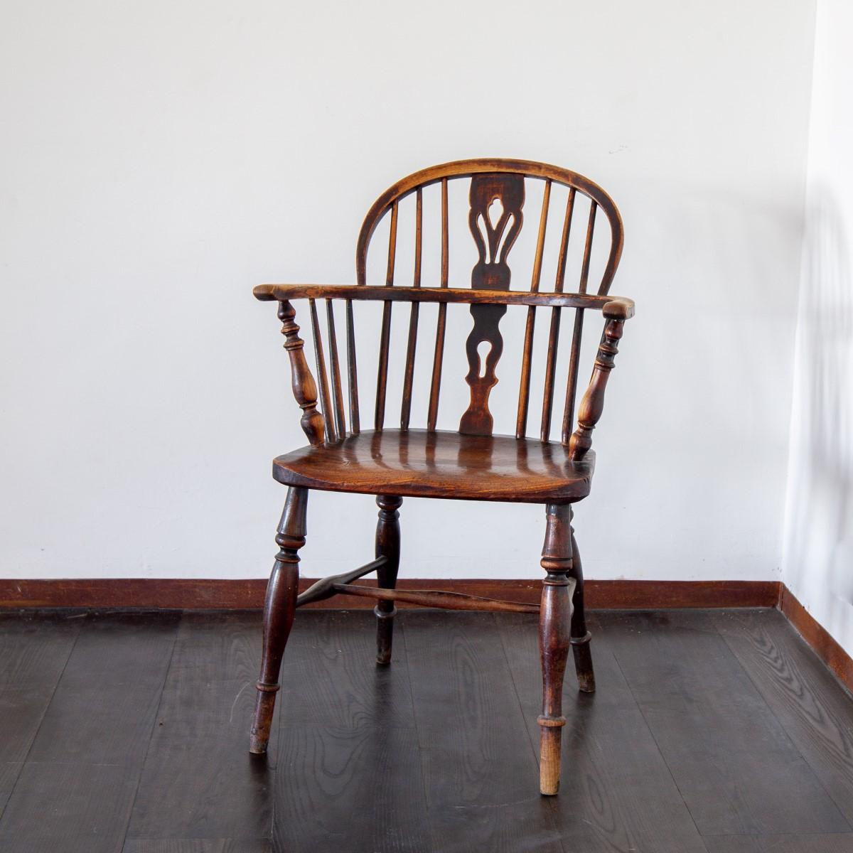 Early 19th Century Ash and Elm Windsor Back Chair In Good Condition In Donhead St Mary, Wiltshire