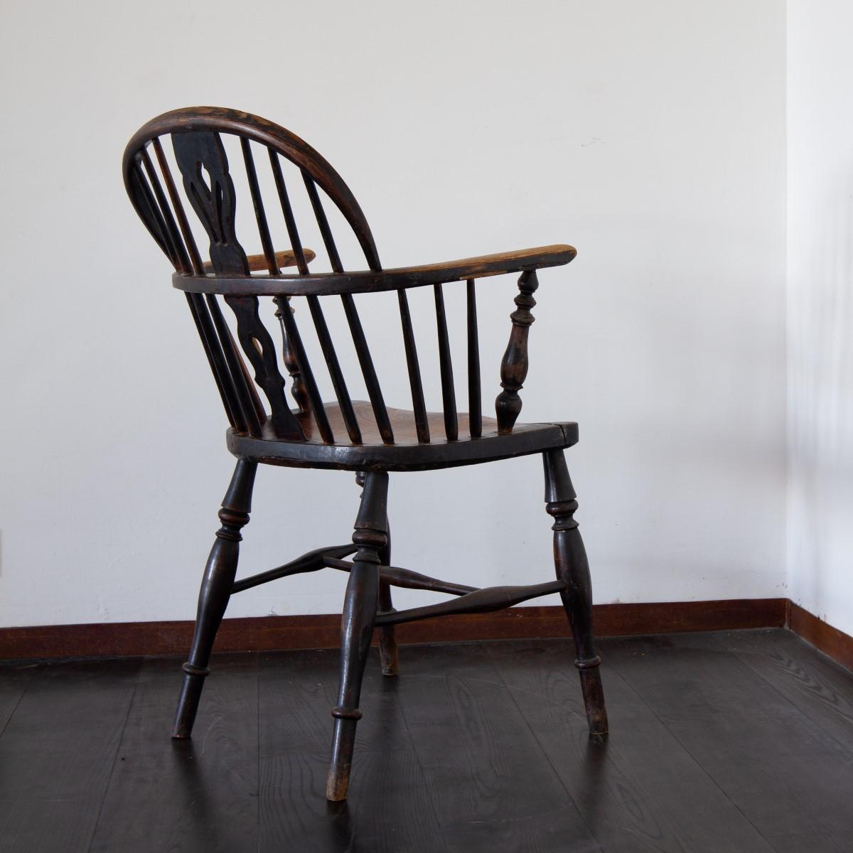 Early 19th Century Ash and Elm Windsor Back Chair 4