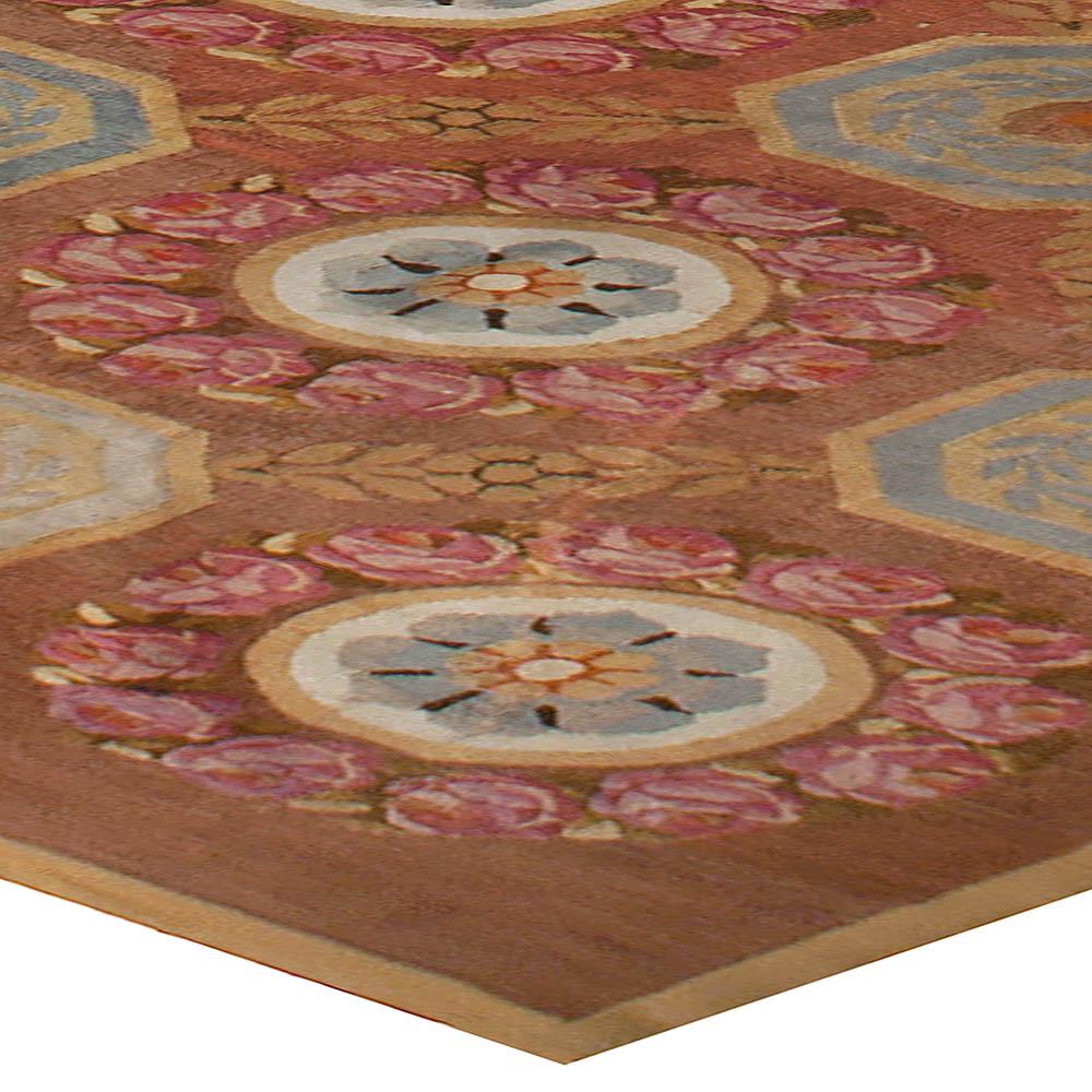 Early 19th Century Aubusson Brown Handmade Wool Rug In Good Condition For Sale In New York, NY