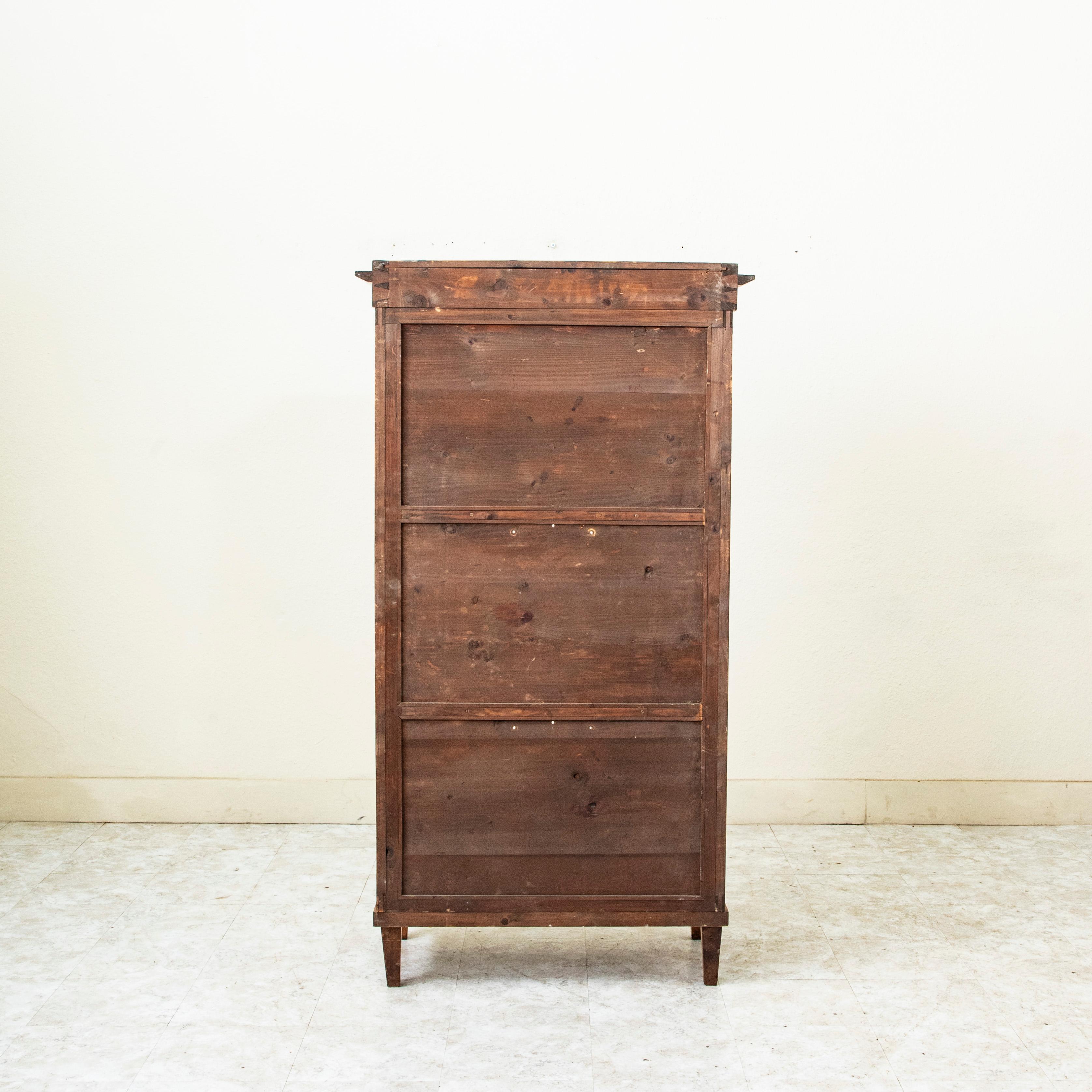 Early 19th Century Austrian Biedermeier Period Burl Birch Vitrine, Blown Glass im Zustand „Gut“ im Angebot in Fayetteville, AR