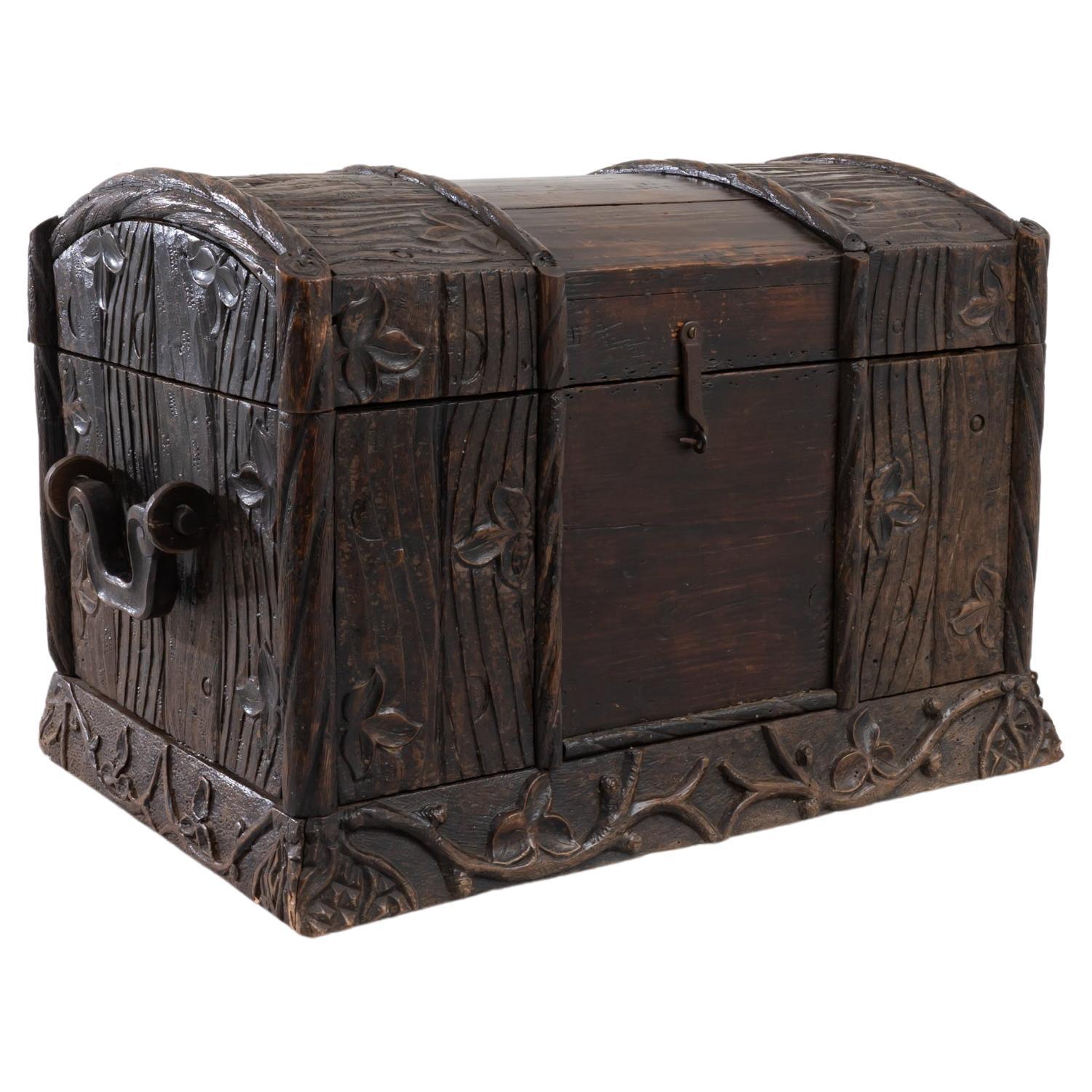 Early 19th Century Austrian Wooden Trunk For Sale
