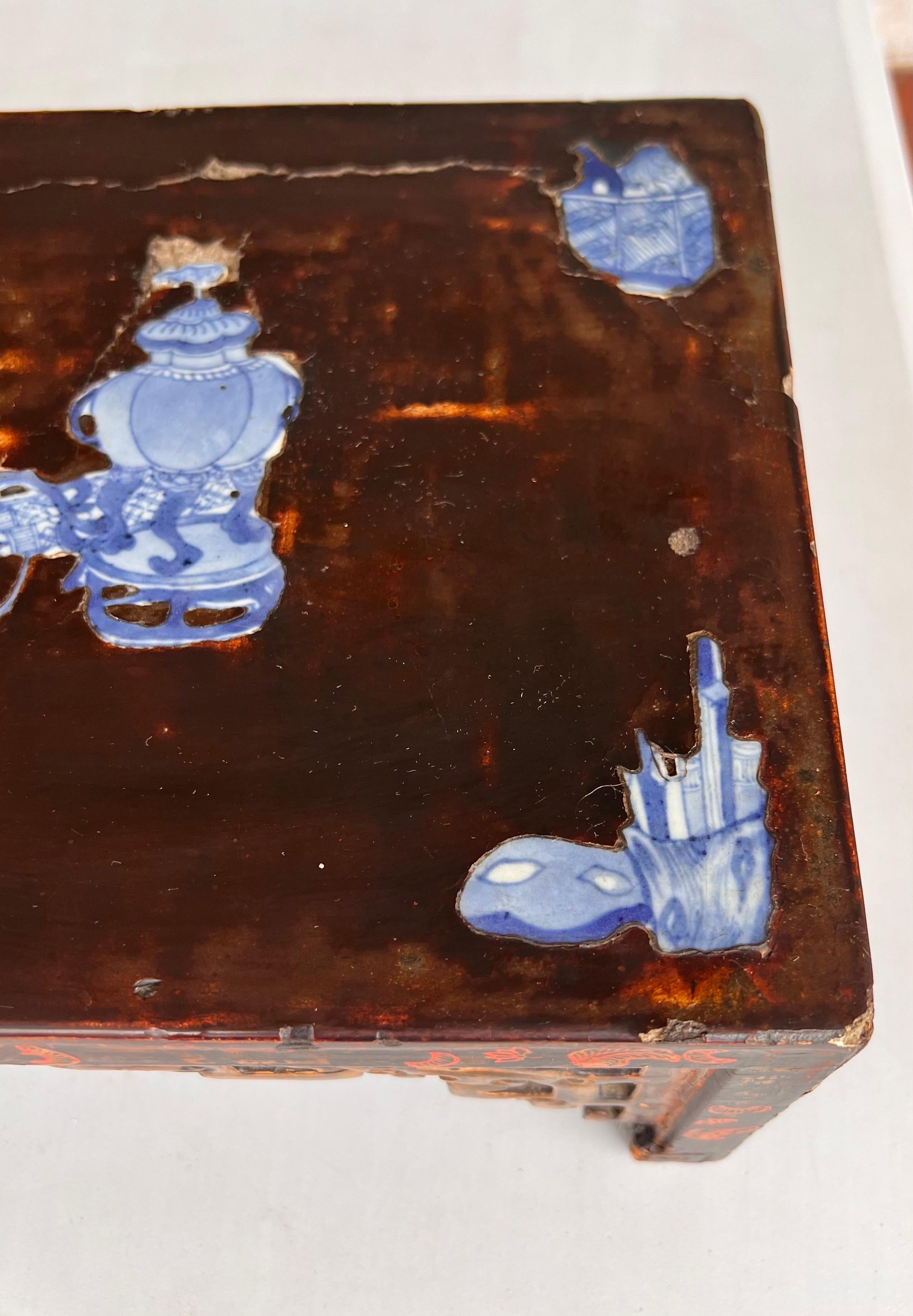 19th Century antique Chinese Tea Table  Lacquered with Porcelain inclusions For Sale 1