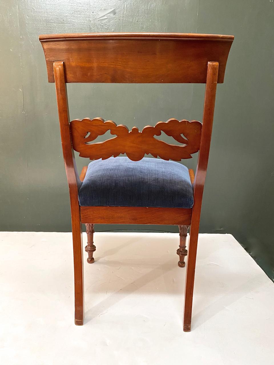 Early 19th Century Baltic Neoclassical Side Chair In Good Condition For Sale In Pasadena, CA