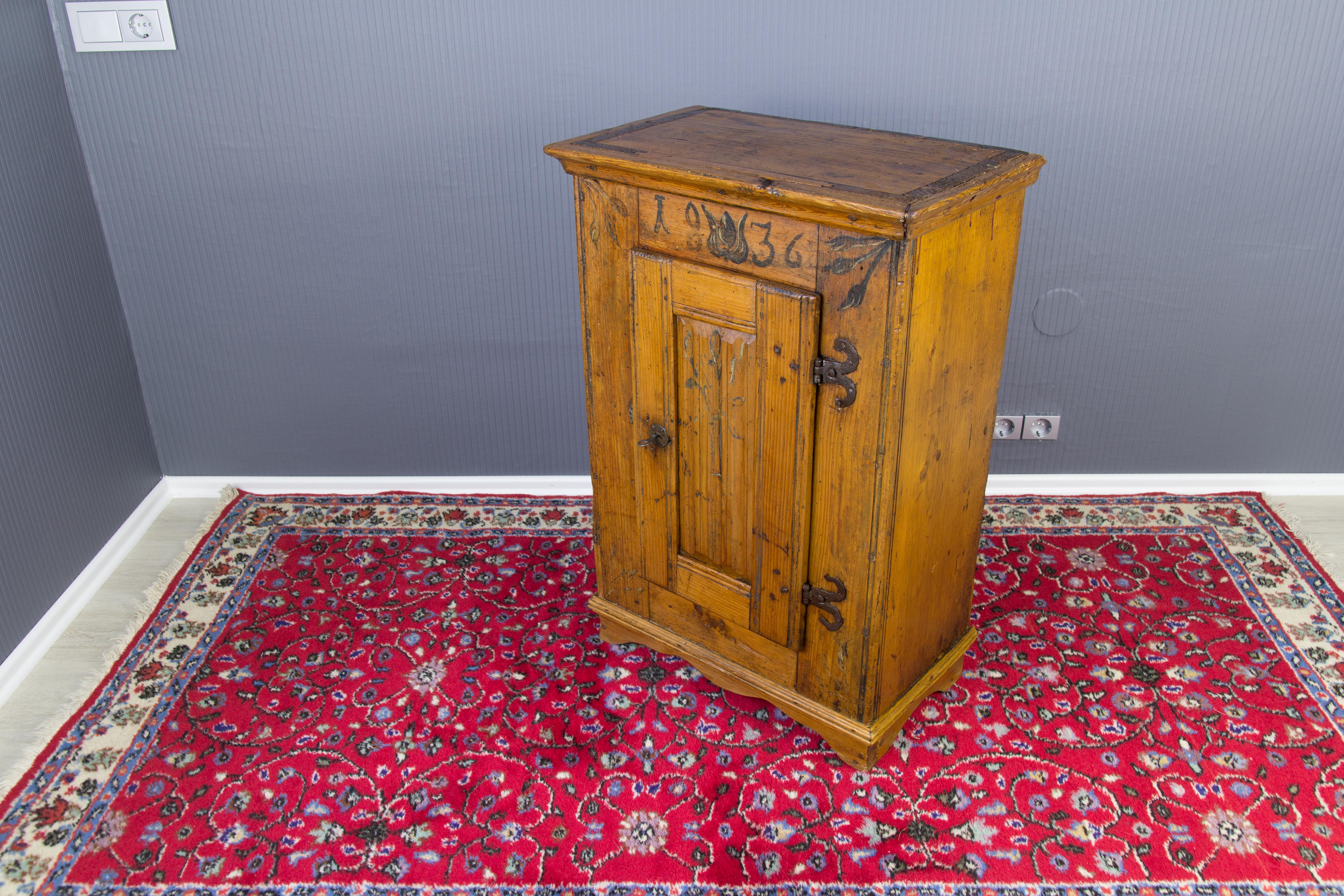 Early 19th Century Baltic Pine Cabinet 6