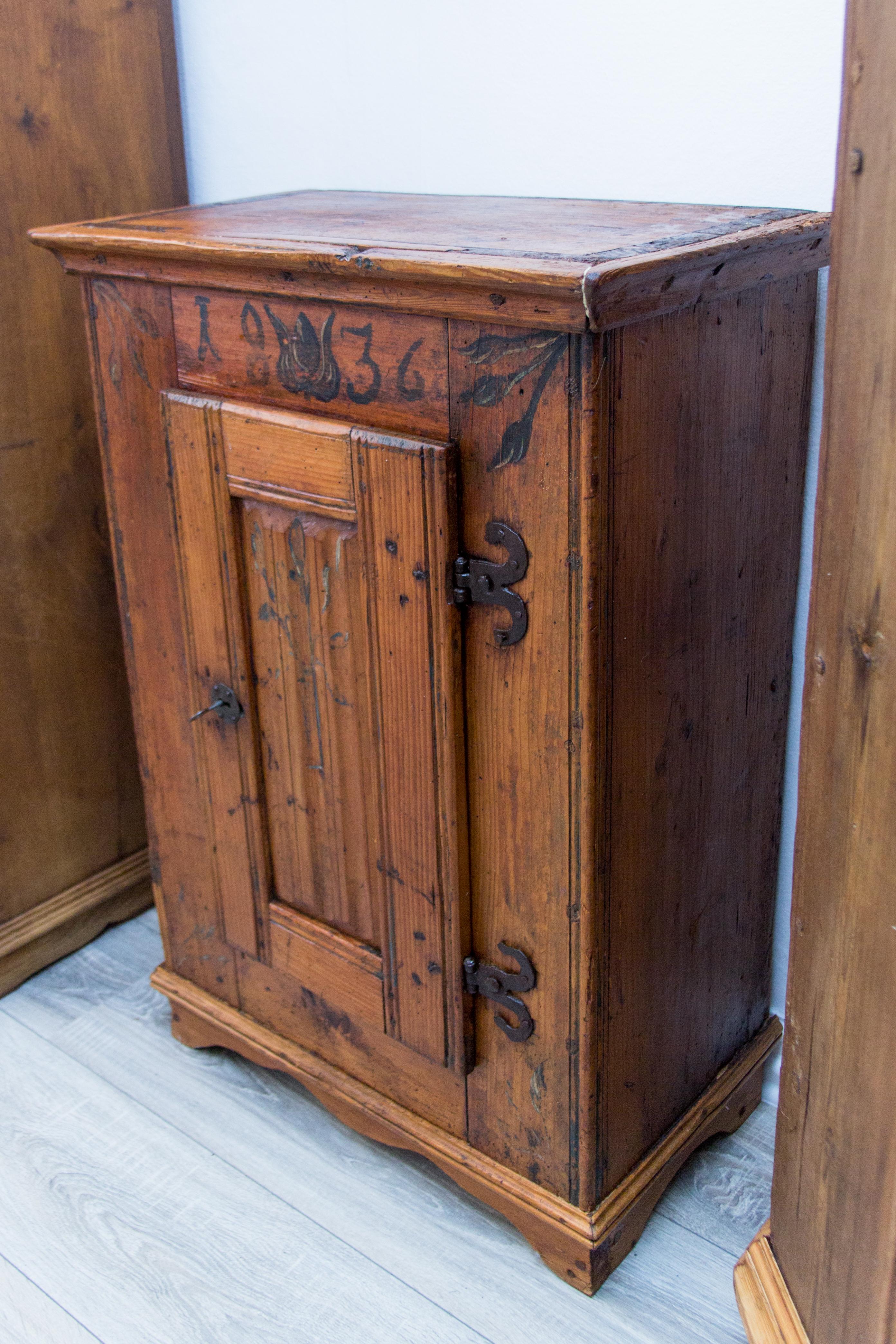 Early 19th Century Baltic Pine Cabinet 12
