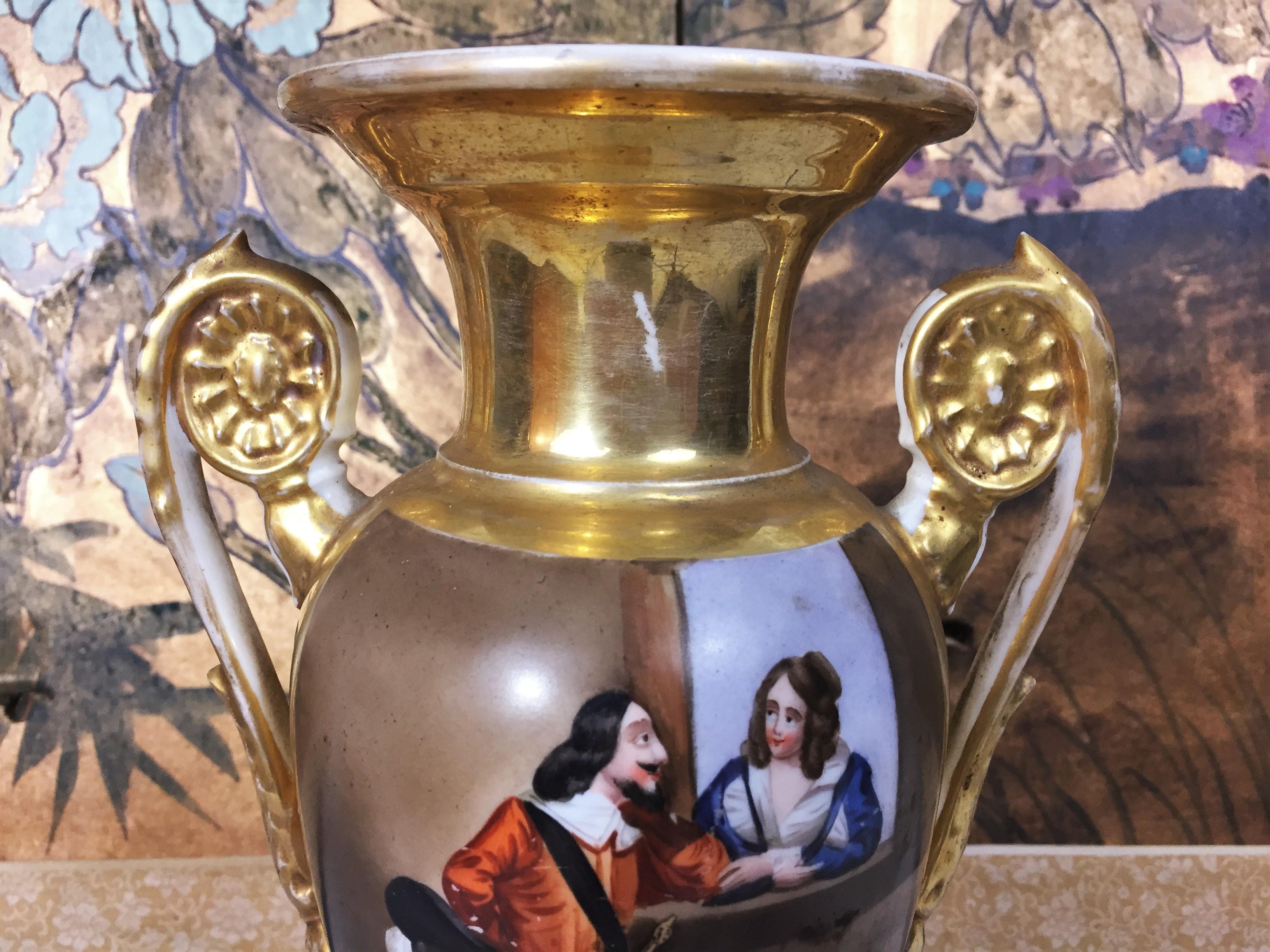 Hand-Painted Early 19th Century Baluster Vase in Porcelain Paris Painted and Gilded by Hand For Sale