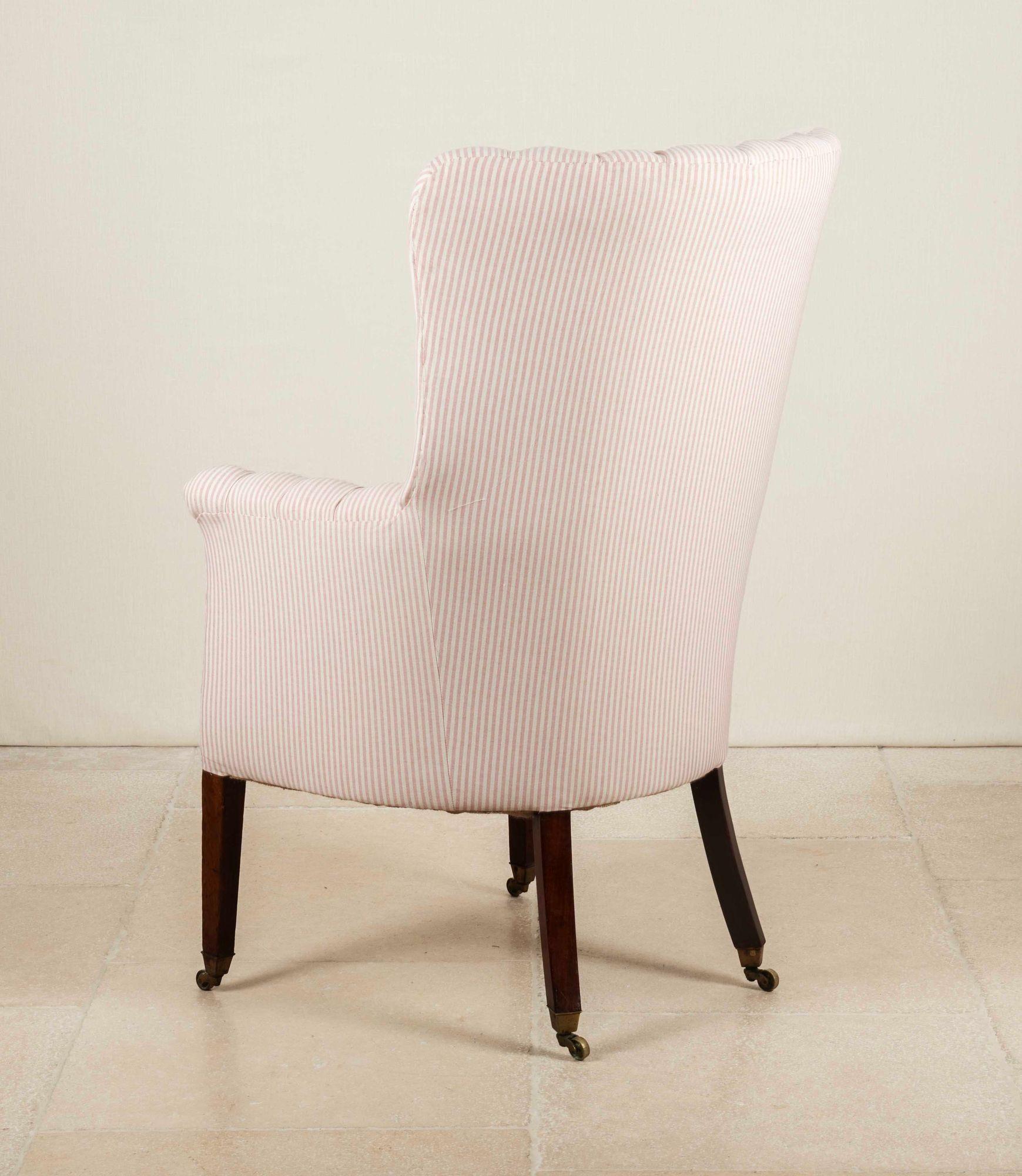 Sillón con respaldo de barril de principios del siglo XIX Inglés en venta