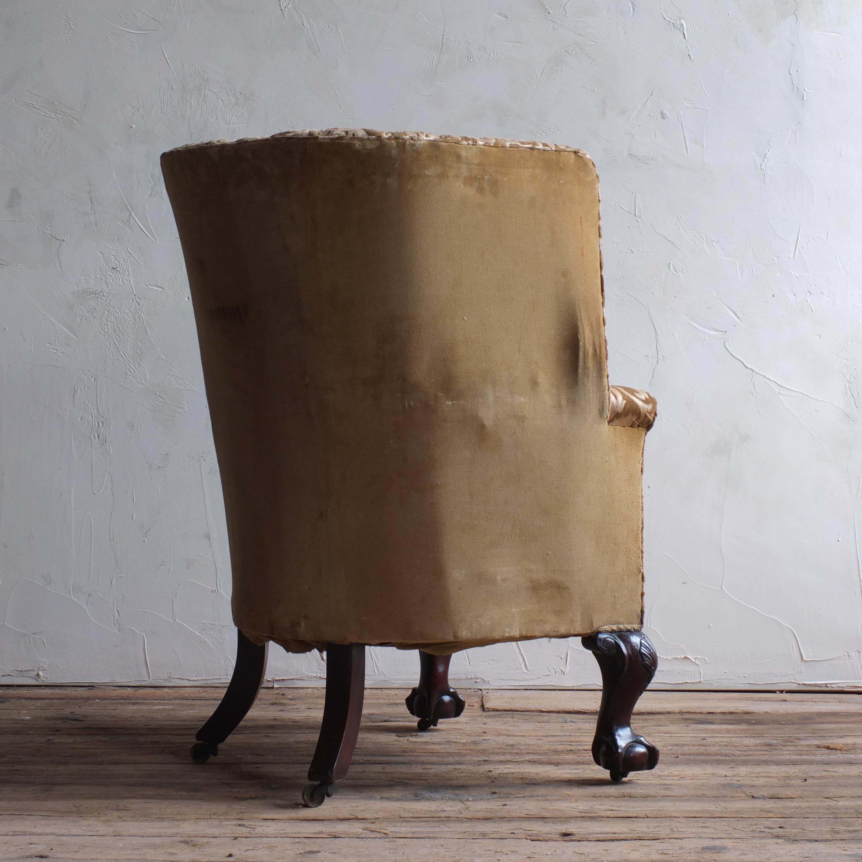 early 19th century Barrel back armchair 1