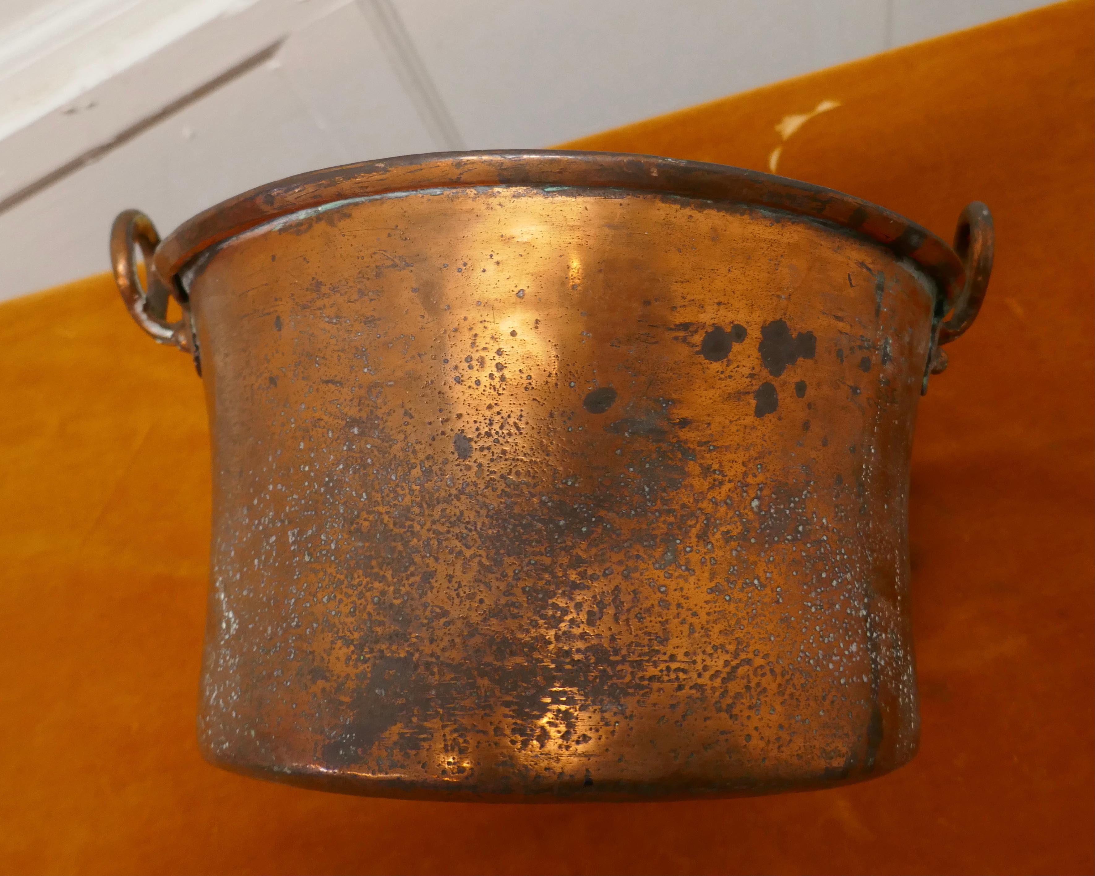 Early 19th Century Beaten Copper Cooking Pot, Cauldron In Good Condition In Chillerton, Isle of Wight