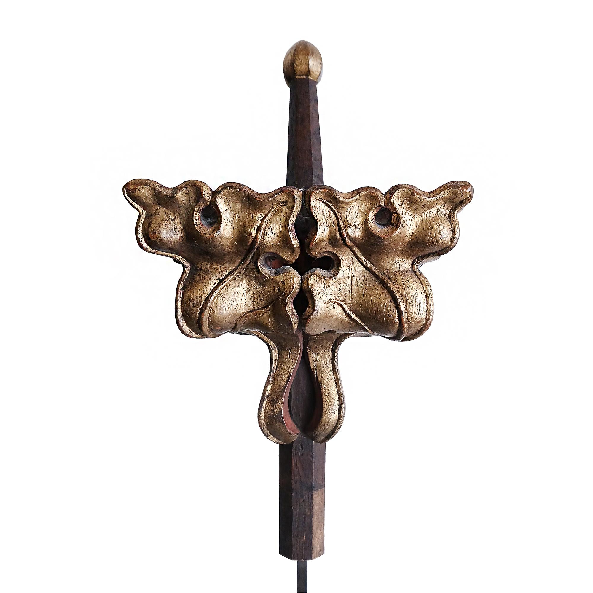 Belgischer Giltwood-Finial aus dem frühen 19. Jahrhundert, auf Stand im Angebot 6