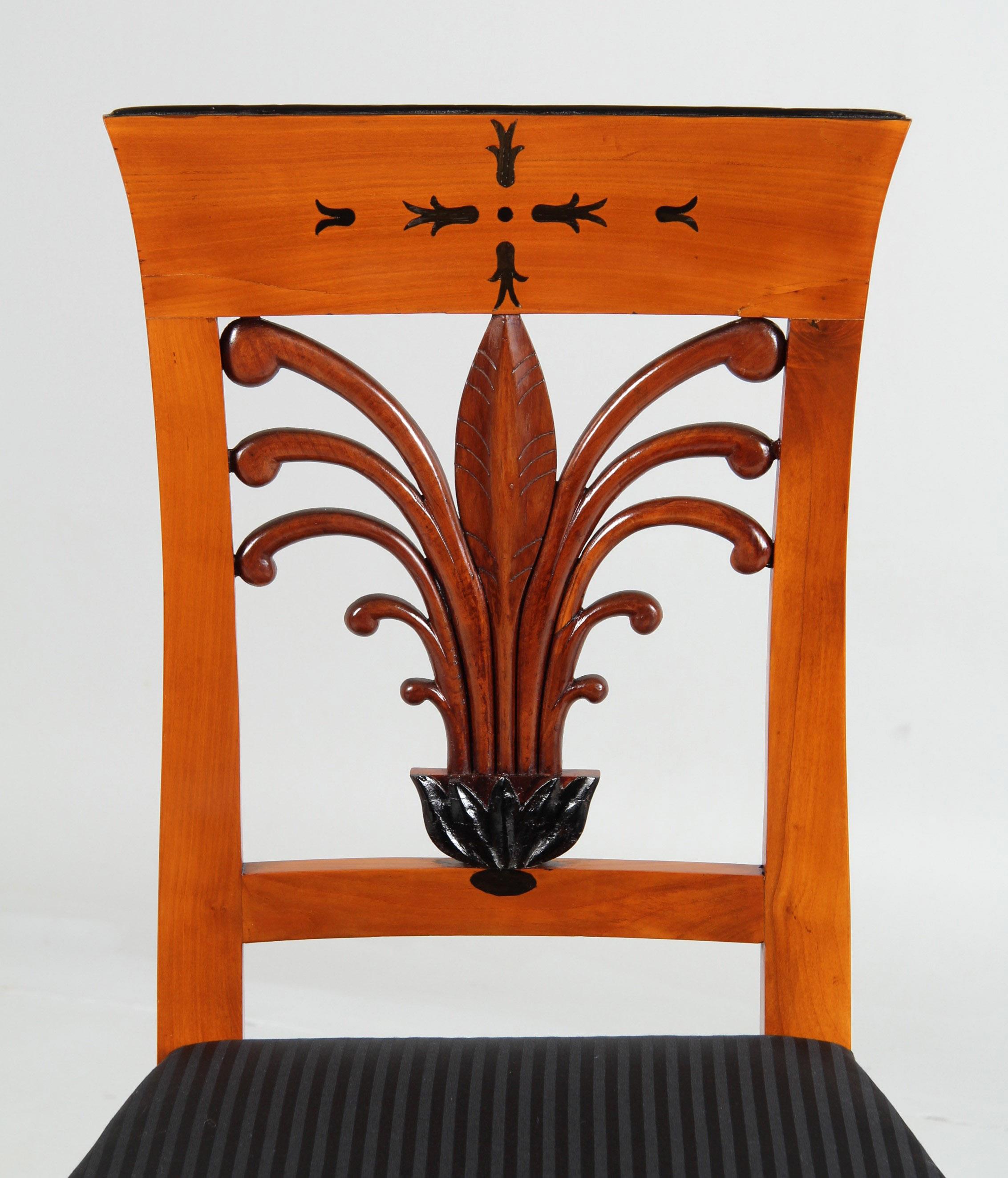 Early 19th Century Biedermeier Chair, Cherry, Germany (Bavaria) 1800-1810 In Good Condition For Sale In Greven, DE