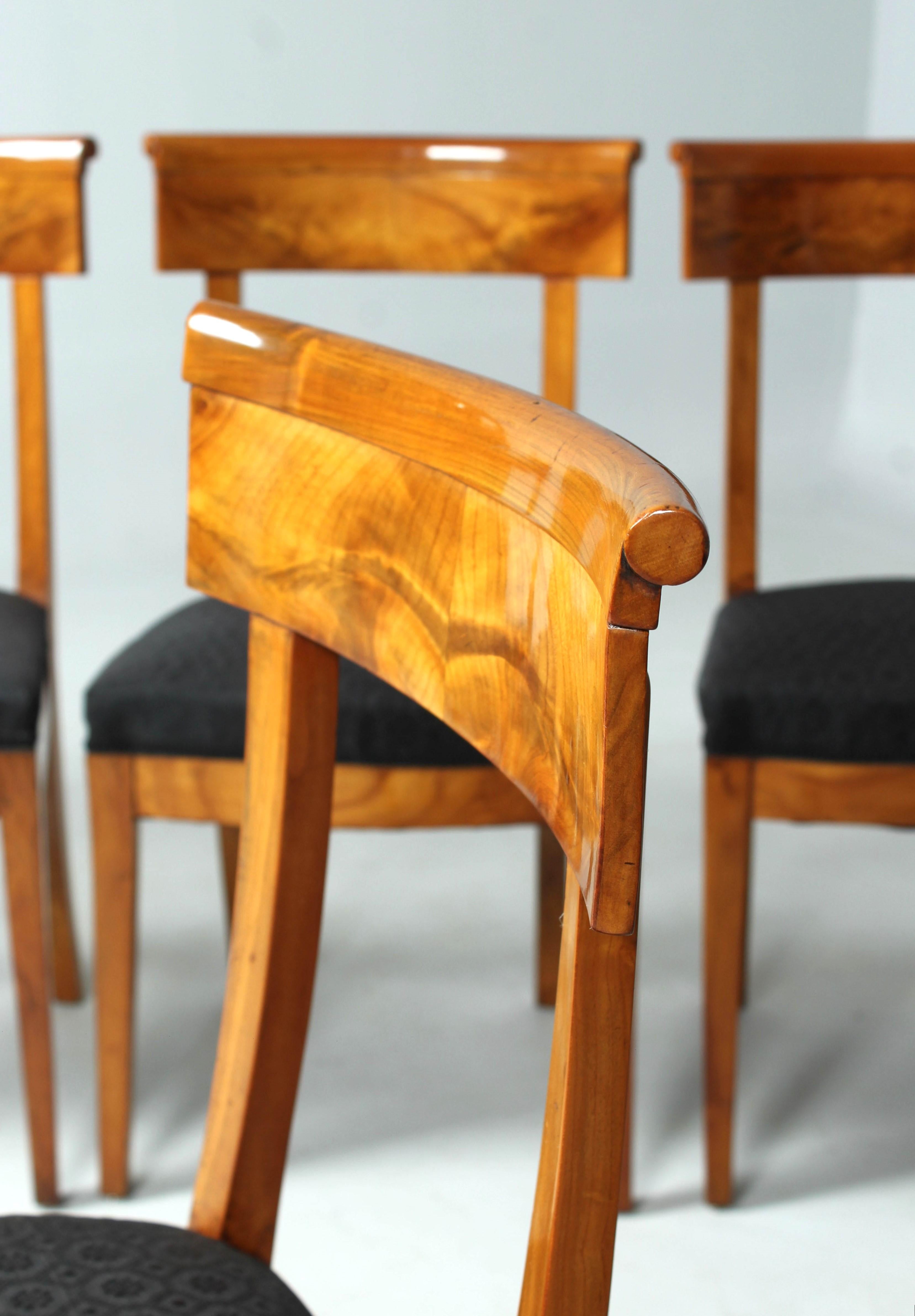 Early 19th Century Biedermeier Chairs, Set of Eight, Cherrywood, Circa 1820 For Sale 1