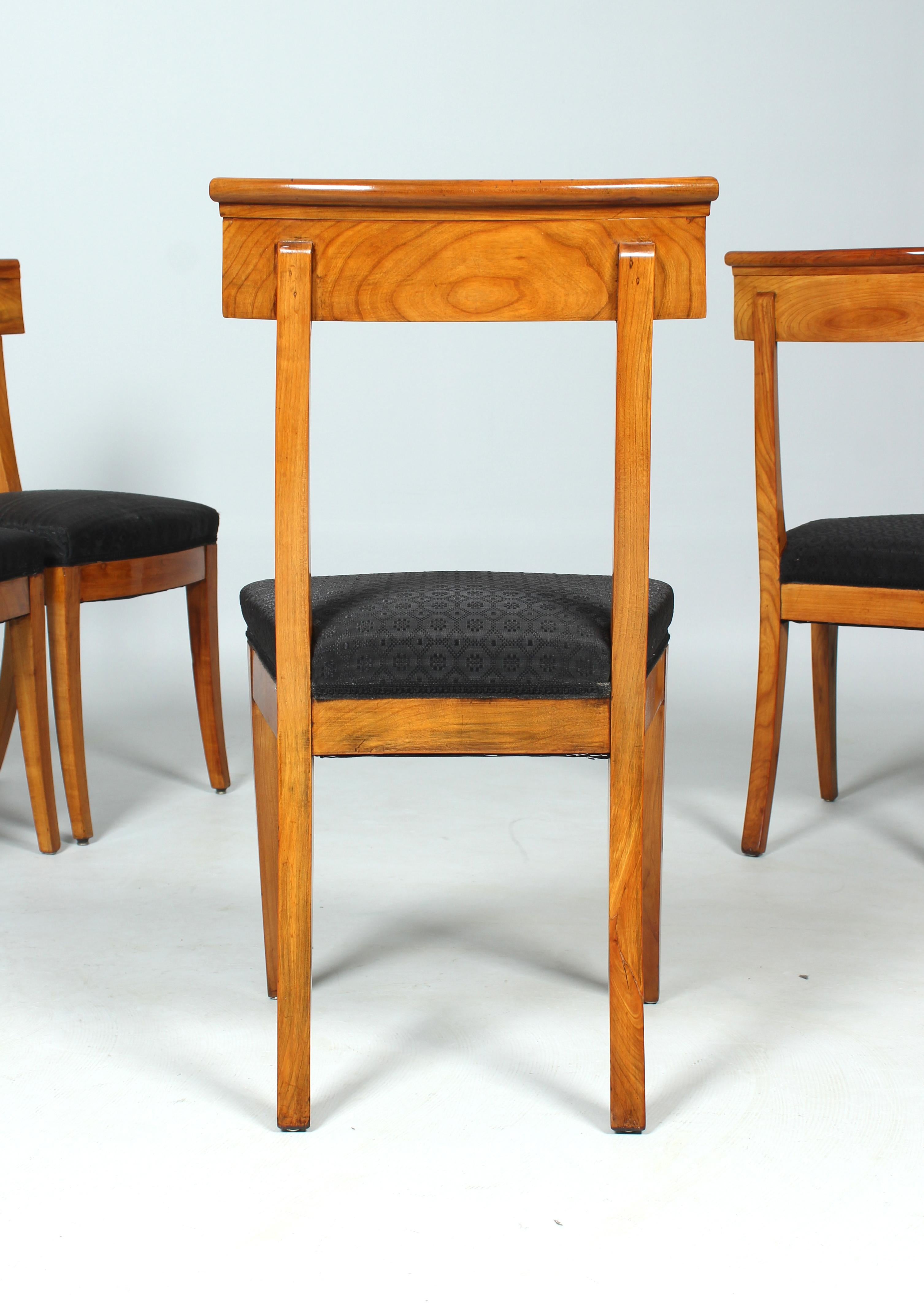 Early 19th Century Biedermeier Chairs, Set of Eight, Cherrywood, Circa 1820 For Sale 4
