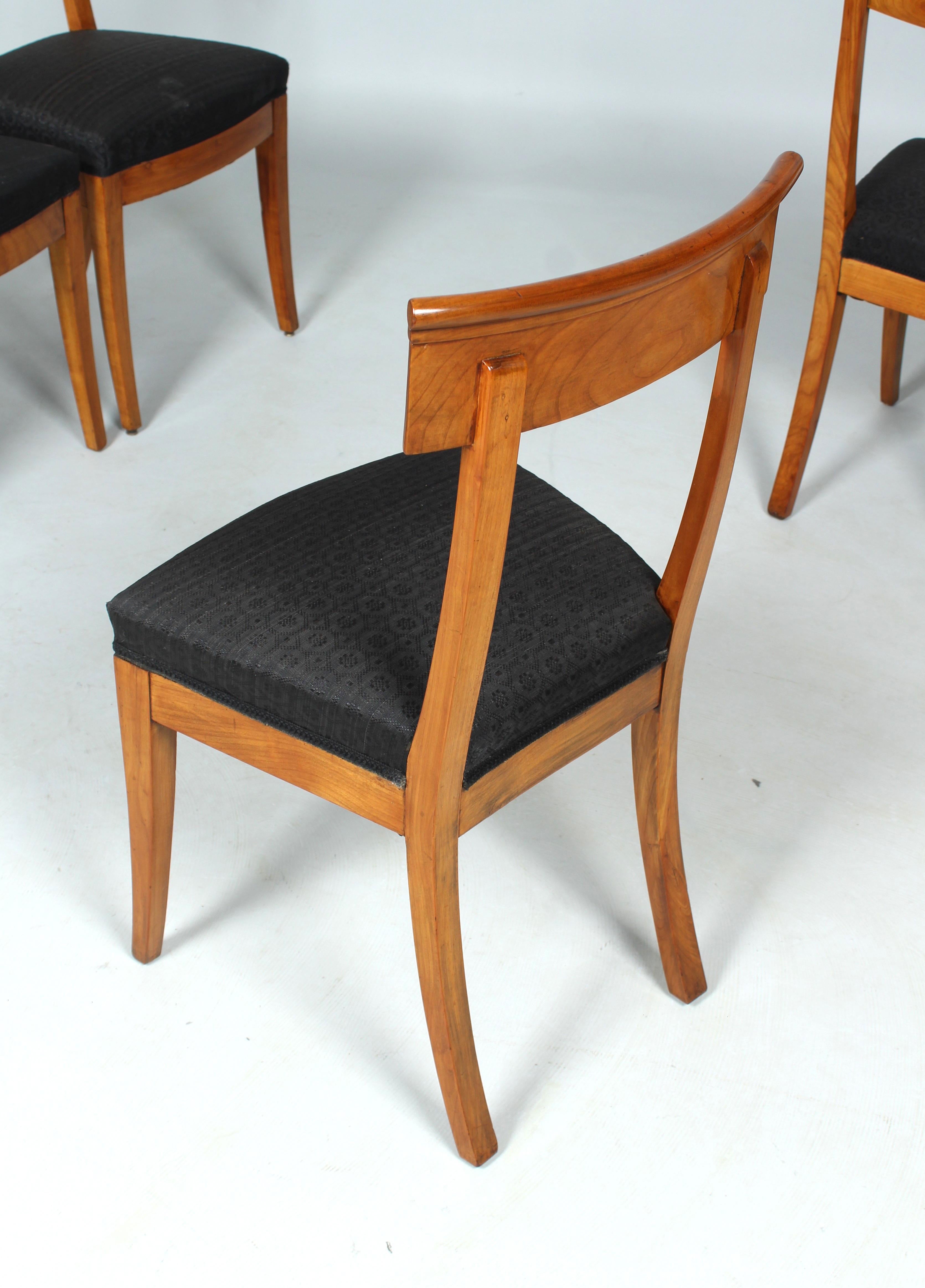 Early 19th Century Biedermeier Chairs, Set of Eight, Cherrywood, Circa 1820 For Sale 5