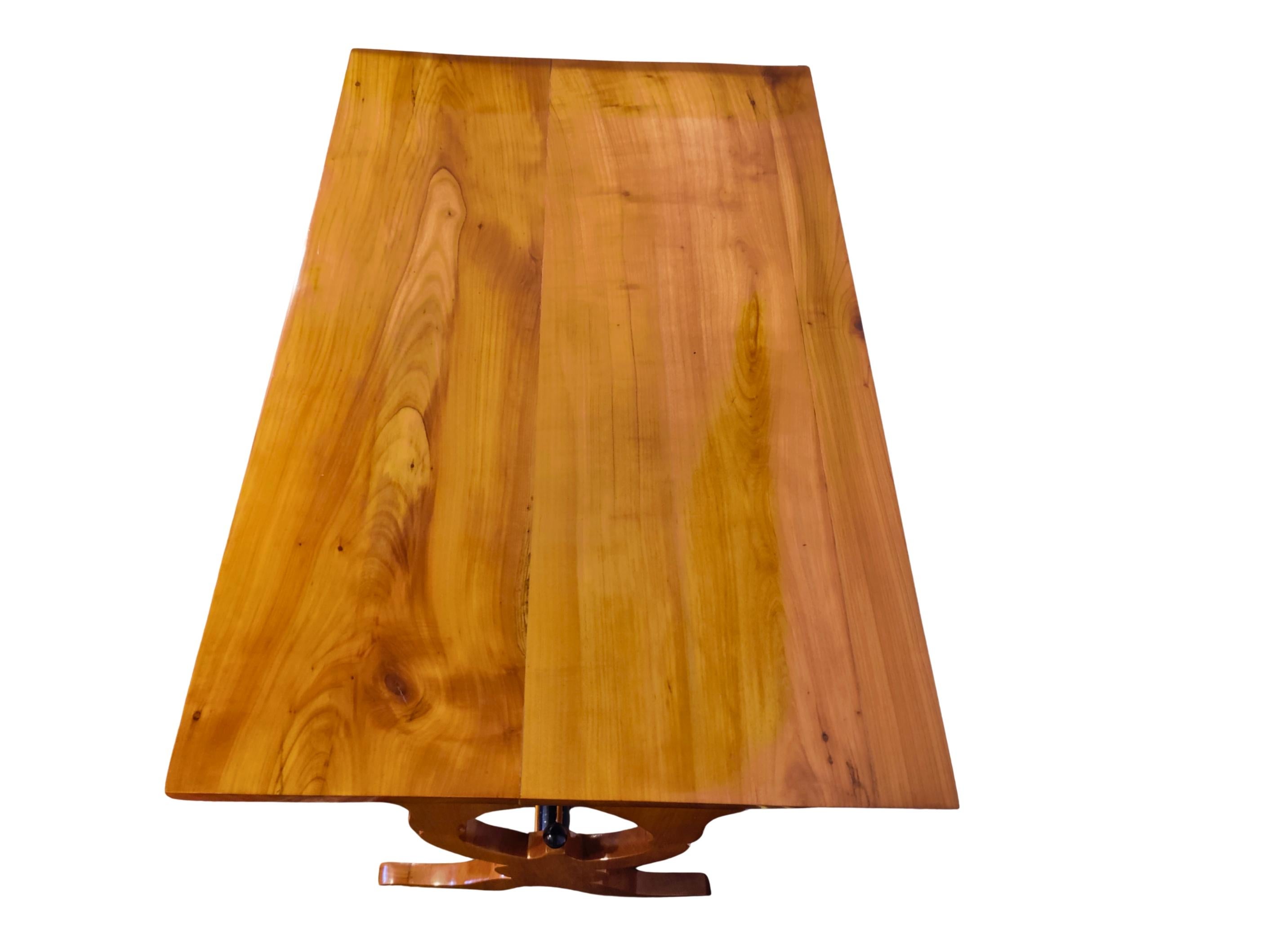 Early 19th Century Biedermeier Cherrywood Ladies Desk, Germany For Sale 3