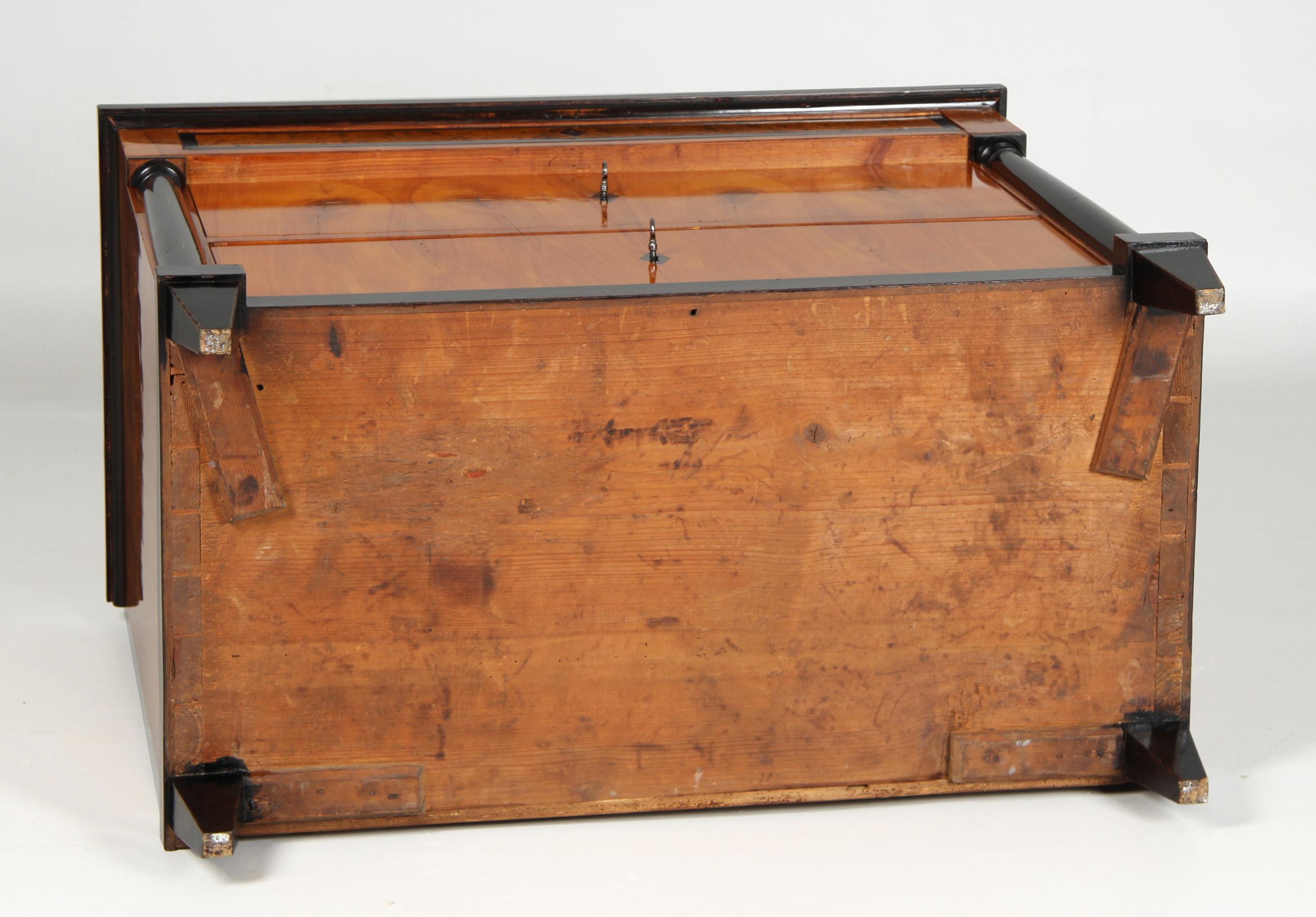 Cassettiera Biedermeier dell'inizio del XIX secolo, ciliegio, Germania, circa 1820 in vendita 6