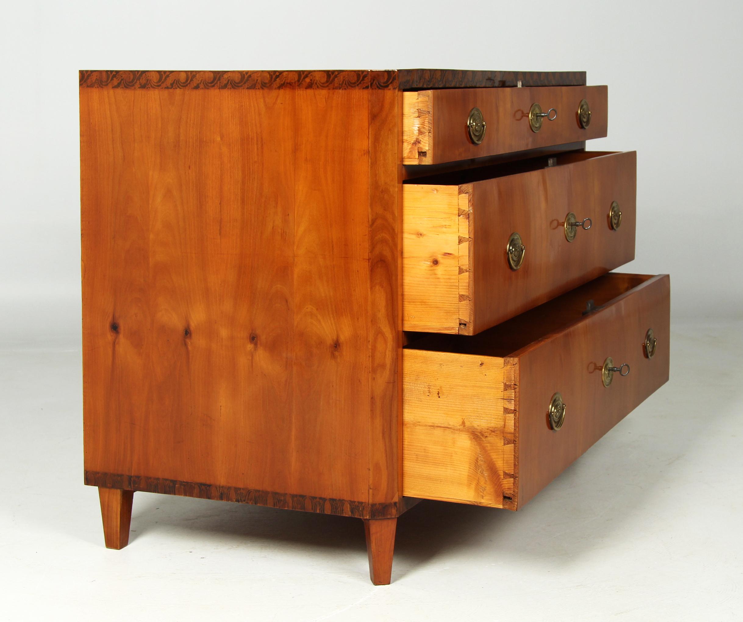 Cassettiera Biedermeier dell'inizio del XIX secolo, ciliegio, Monaco di Baviera 1815 circa in vendita 4