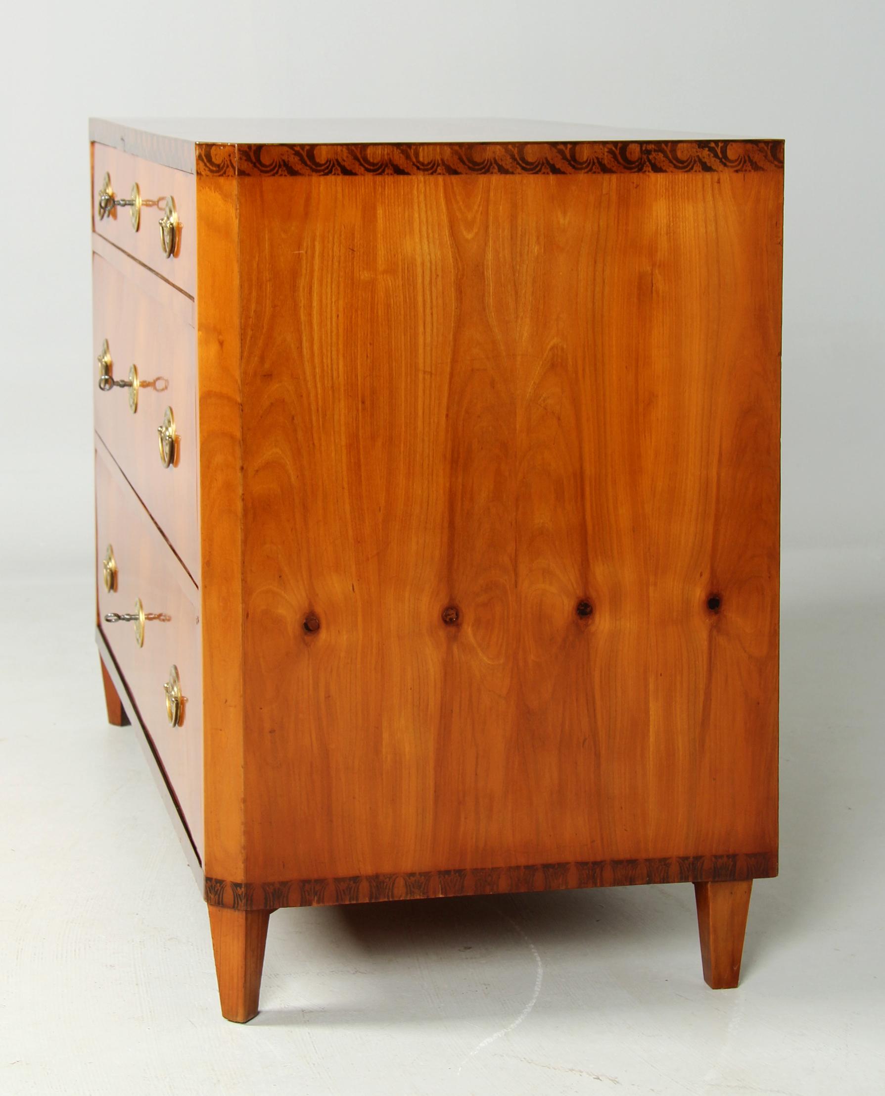 Cassettiera Biedermeier dell'inizio del XIX secolo, ciliegio, Monaco di Baviera 1815 circa in vendita 6