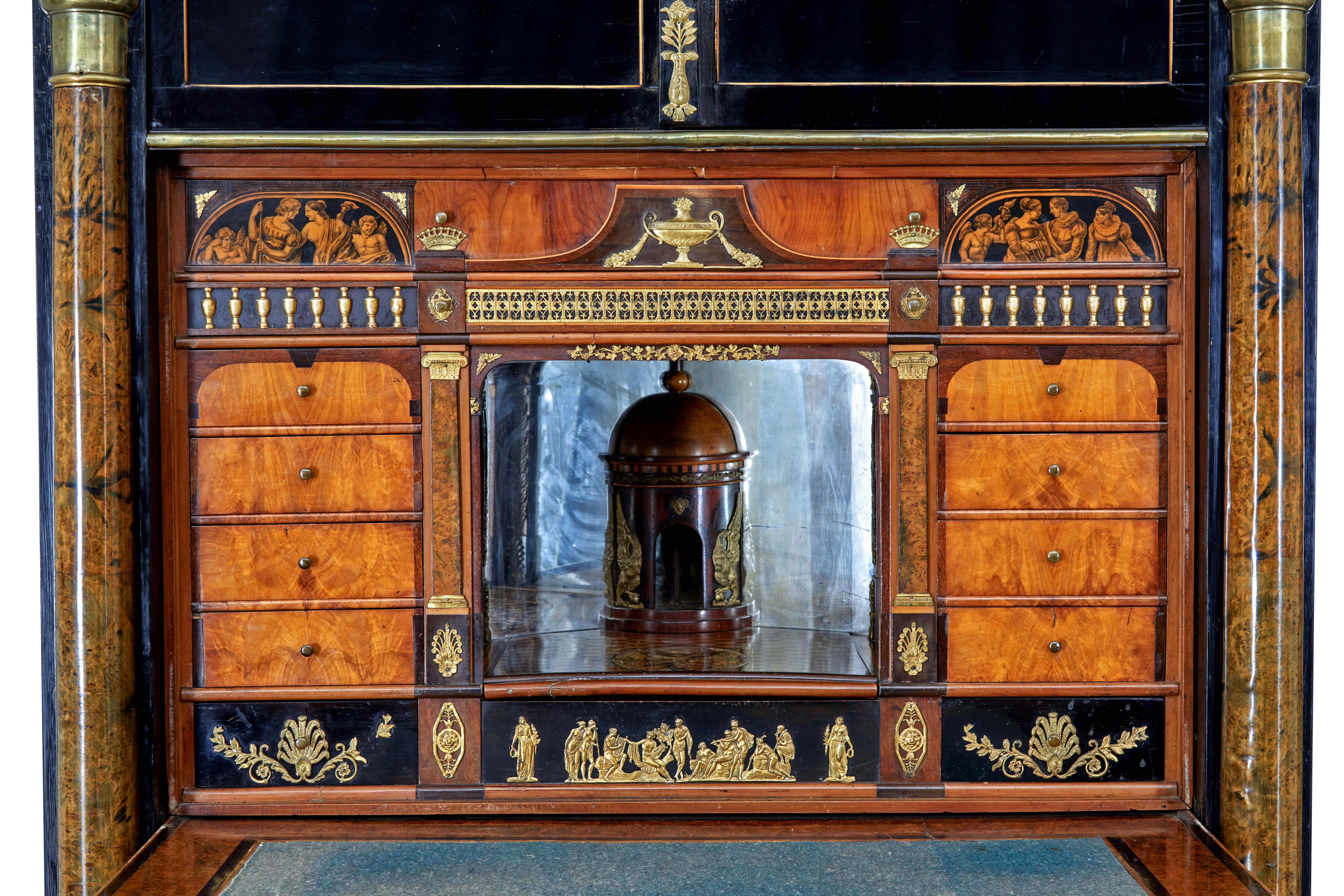 Scrittoio in betulla ebanizzata dell'inizio del XIX secolo Biedermeier in vendita 6