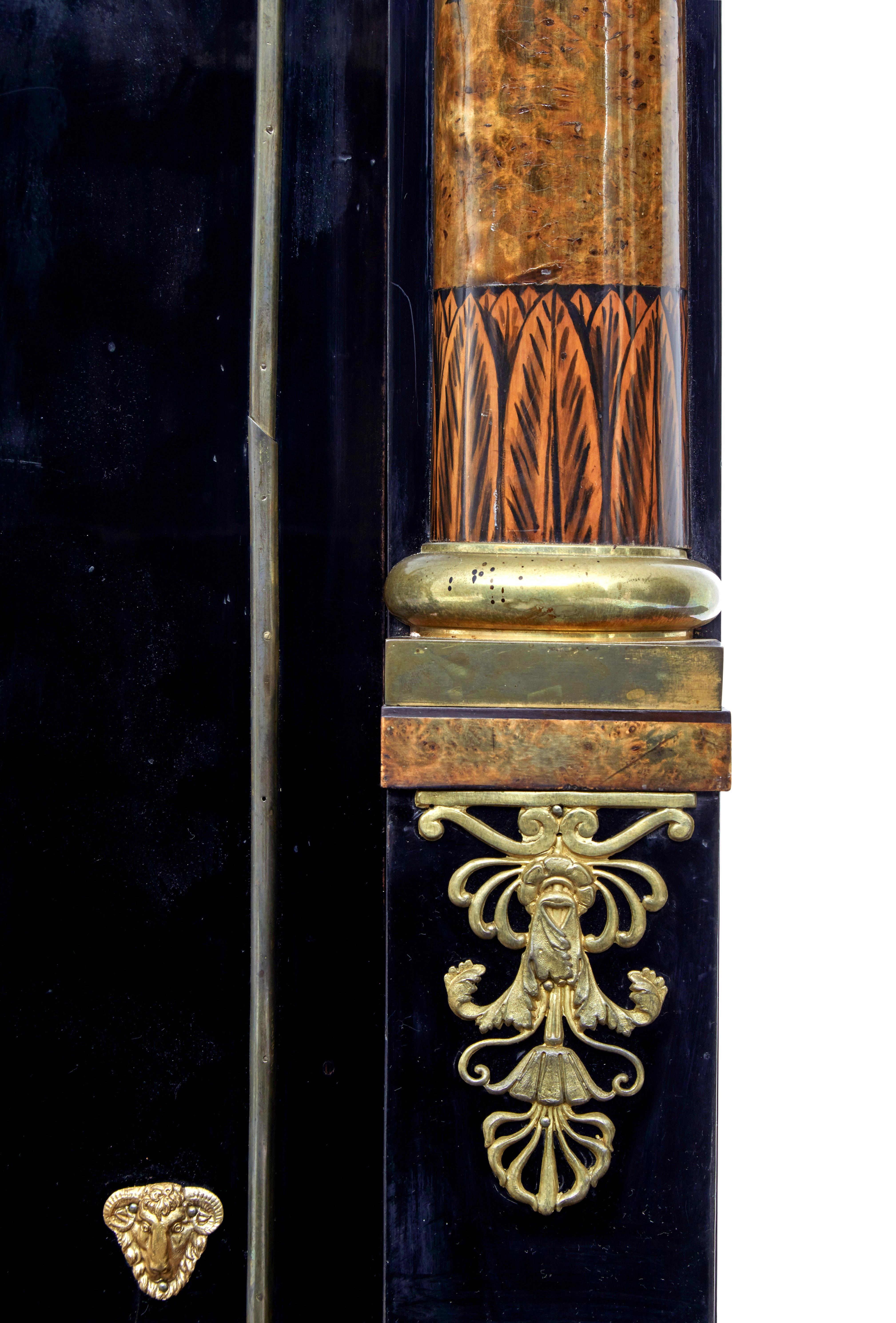 Scrittoio in betulla ebanizzata dell'inizio del XIX secolo Biedermeier in vendita 14