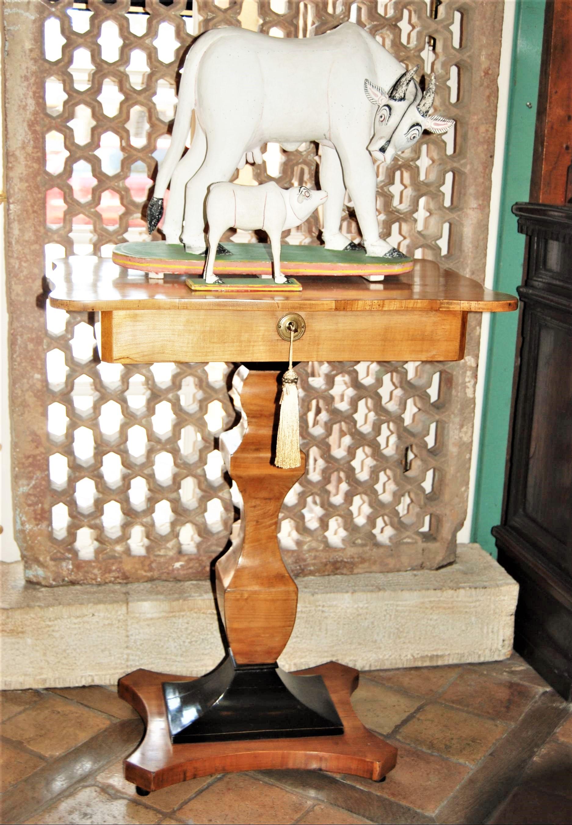 Hand-Carved Side or Entry Table Biedermeier Fruitwood Blonde & Black Wood Night Stand LA CA For Sale