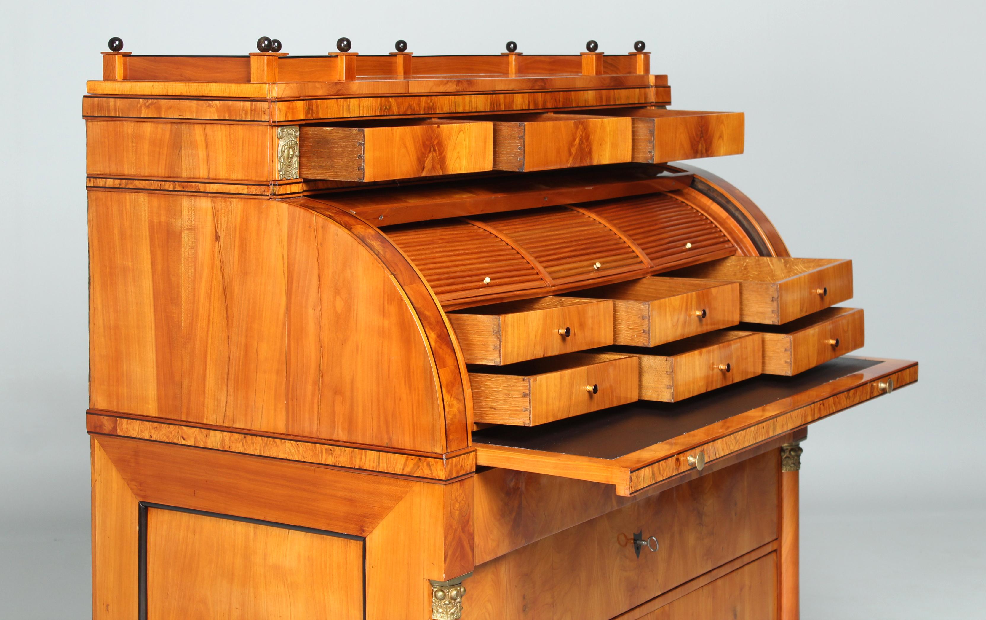 Early 19th Century Biedermeier Secretary with Hidden Mechanism, circa 1815 2