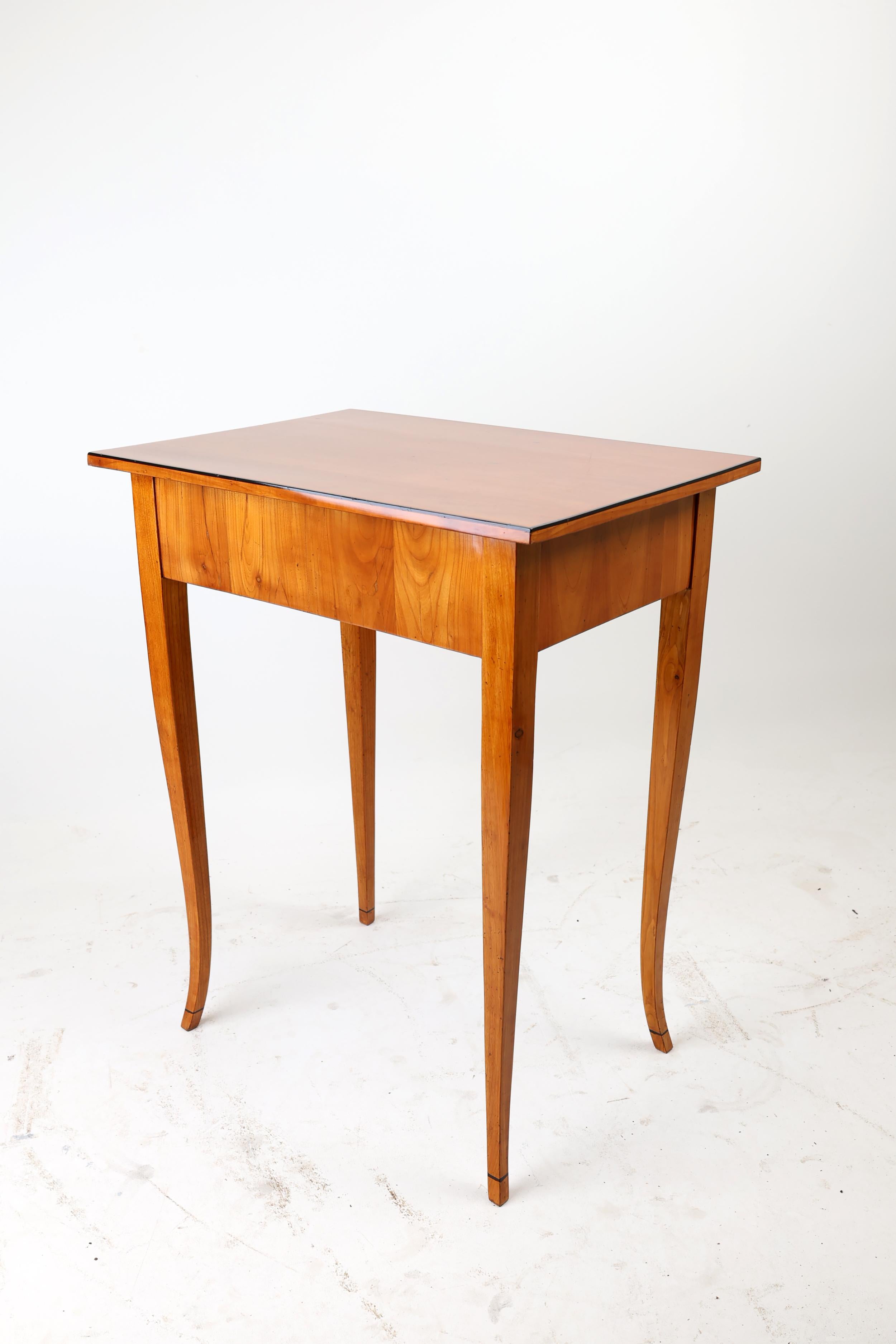 Early 19th Century Biedermeier Side Table,
1820-1825, South Germany
Cherry wood

,,The Biedermeier period was an era in Central Europe between 1815 and 1848 during which the middle classes grew in number and the arts began to appeal to their