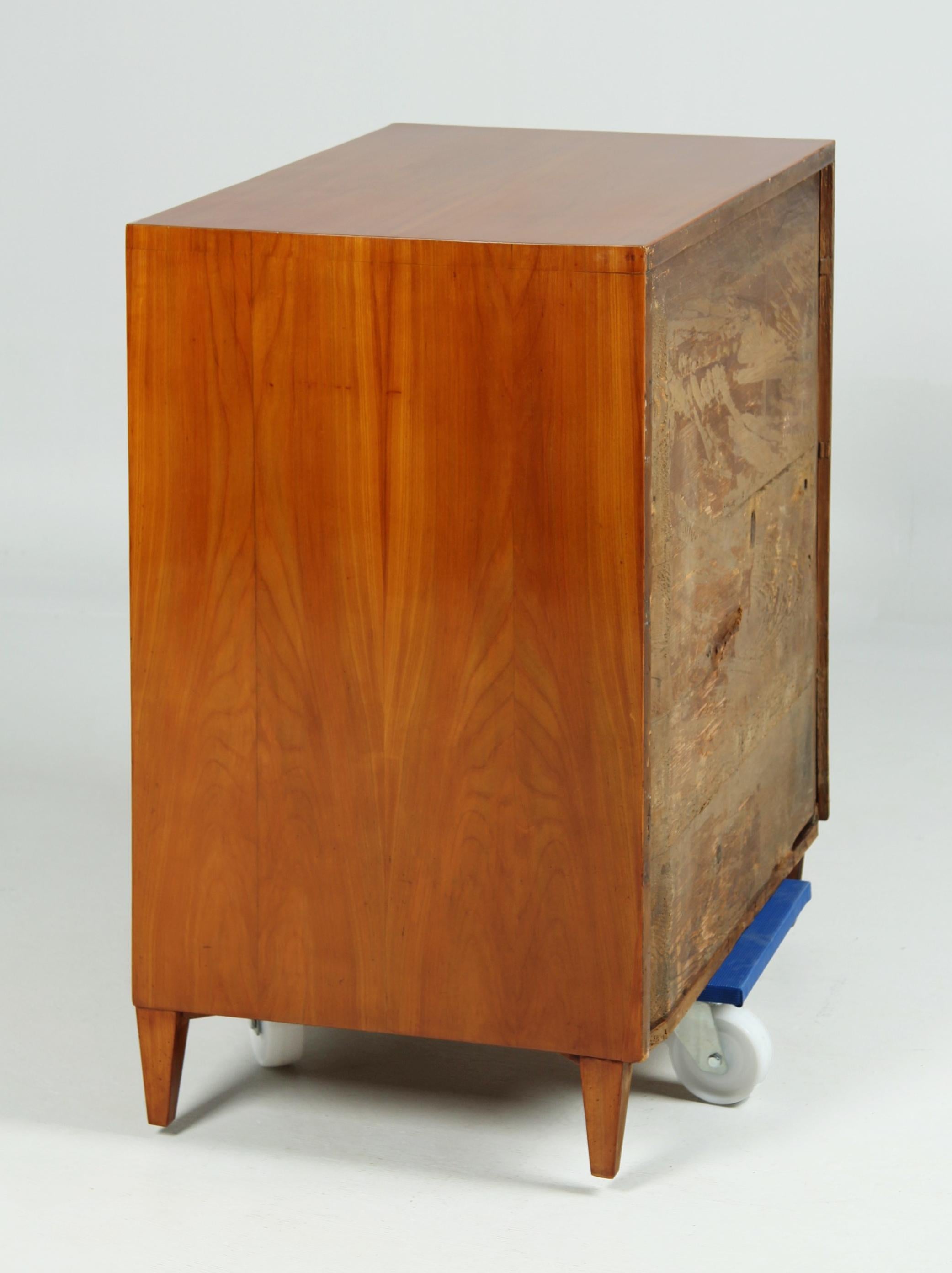 Frühes 19. Jahrhundert Biedermeier Anrichte, Kommode, Kirsche, um 1815 (Deutsch)