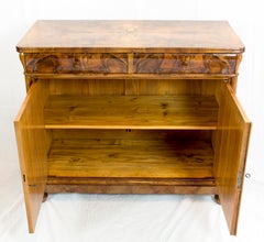 Demi-Armoire ou Enfilade Biedermeier en Noyer Début 19ème Siècle