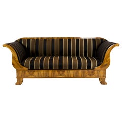 Biedermeier-Sofa aus Nussbaumholz aus Deutschland, frühes 19. Jahrhundert
