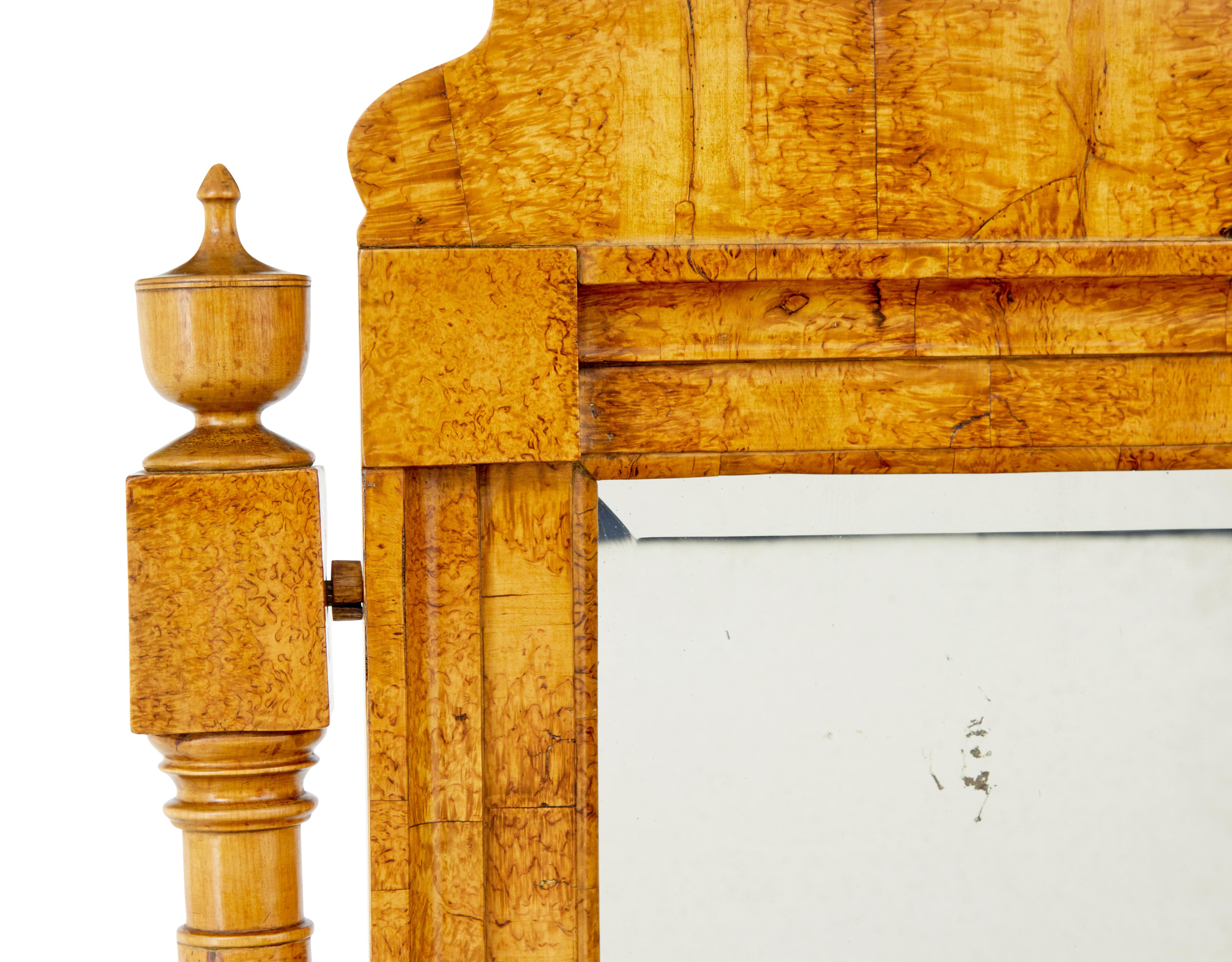 Cómoda Biedermeier de abedul de principios del siglo XIX en venta 5
