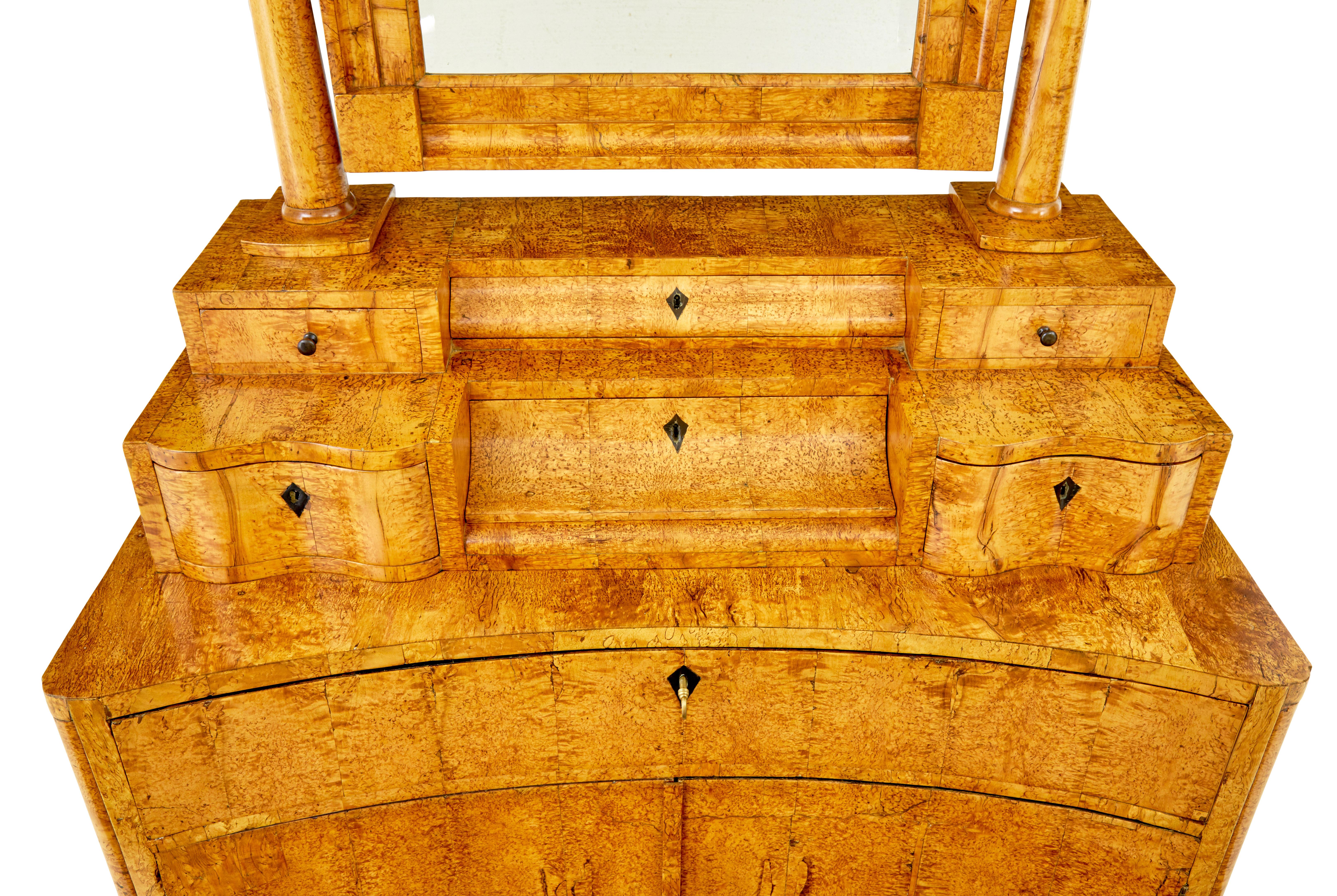 Cómoda Biedermeier de abedul de principios del siglo XIX en venta 3