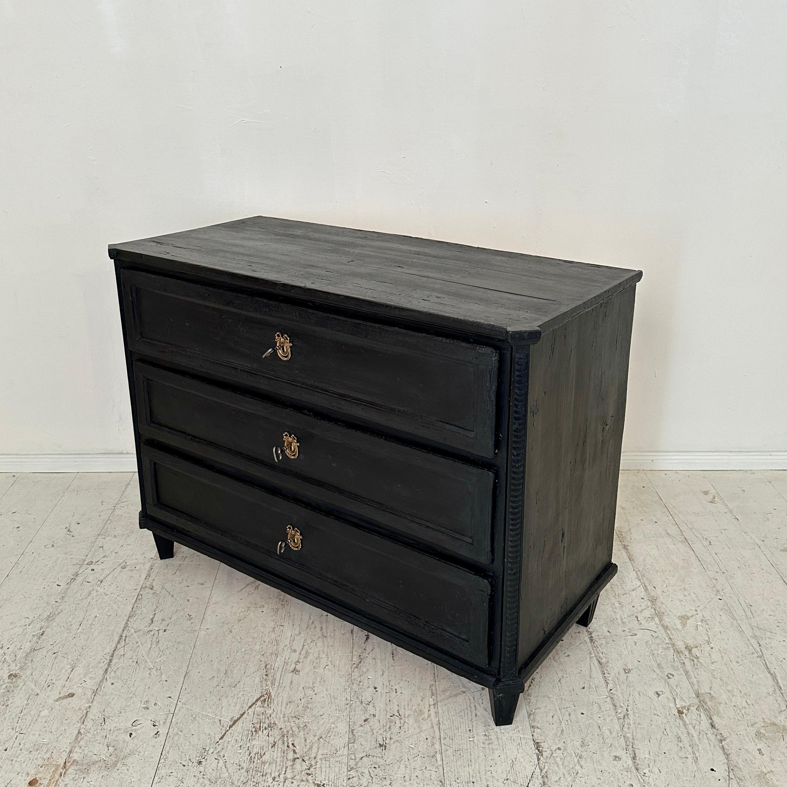 Early 19th Century Black Empire Chest of Drawers with 3 Drawers, around 1800 For Sale 3