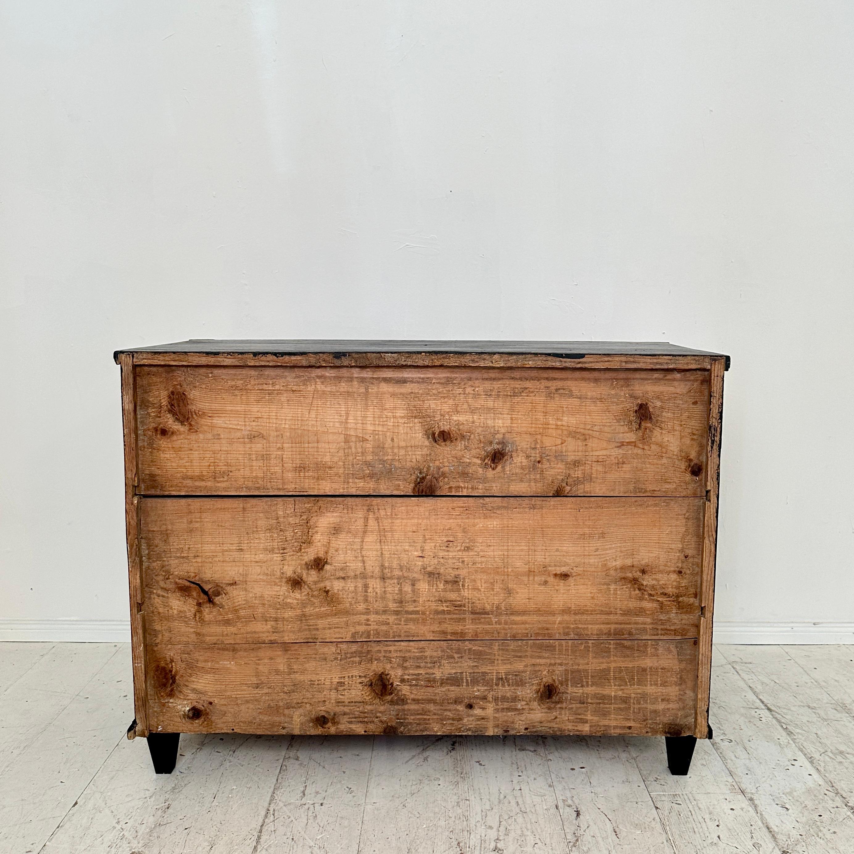 Early 19th Century Black Empire Chest of Drawers with 3 Drawers, around 1800 For Sale 4