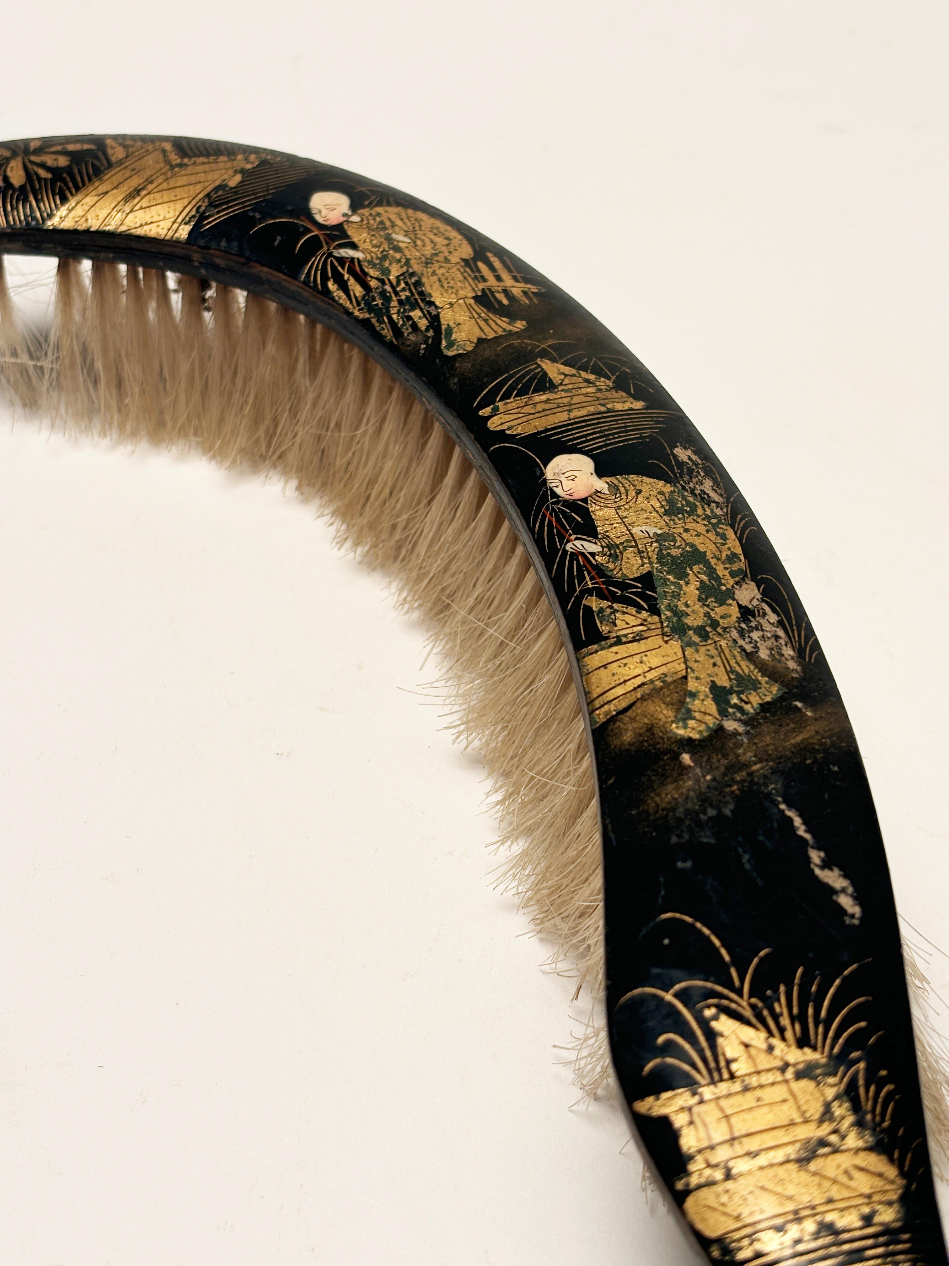 Early 19th Century Black Lacquer Chinese Crumb Brush In Good Condition For Sale In Louisville, KY