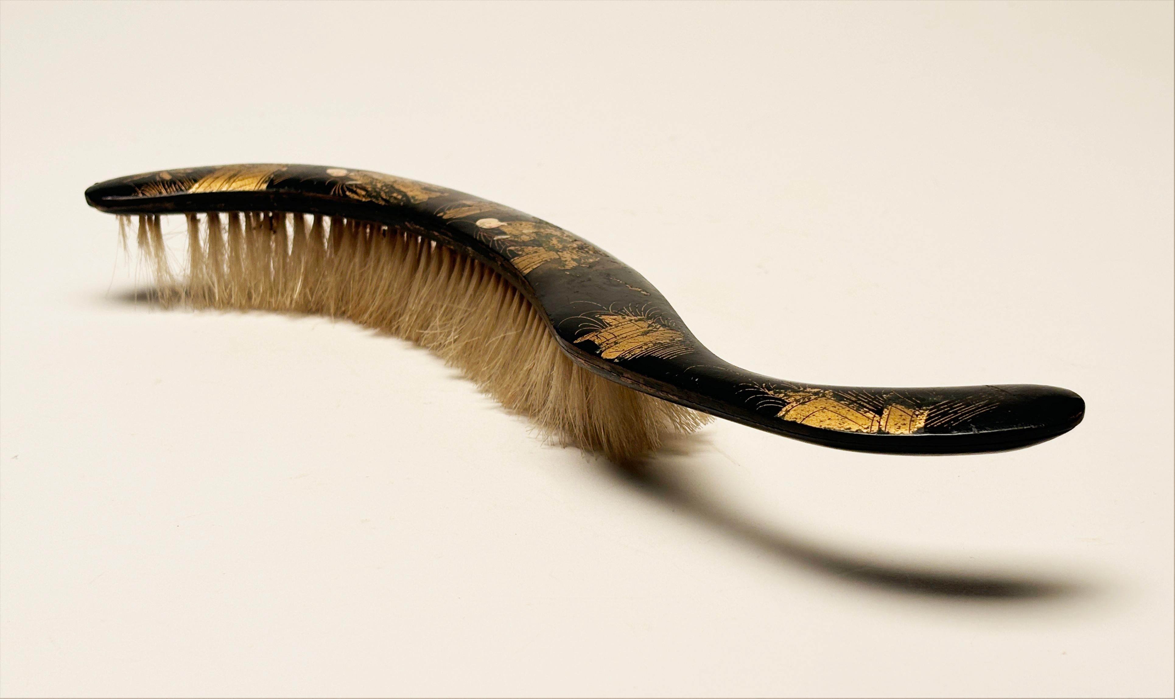 Early 19th Century Black Lacquer Chinese Crumb Brush For Sale 1