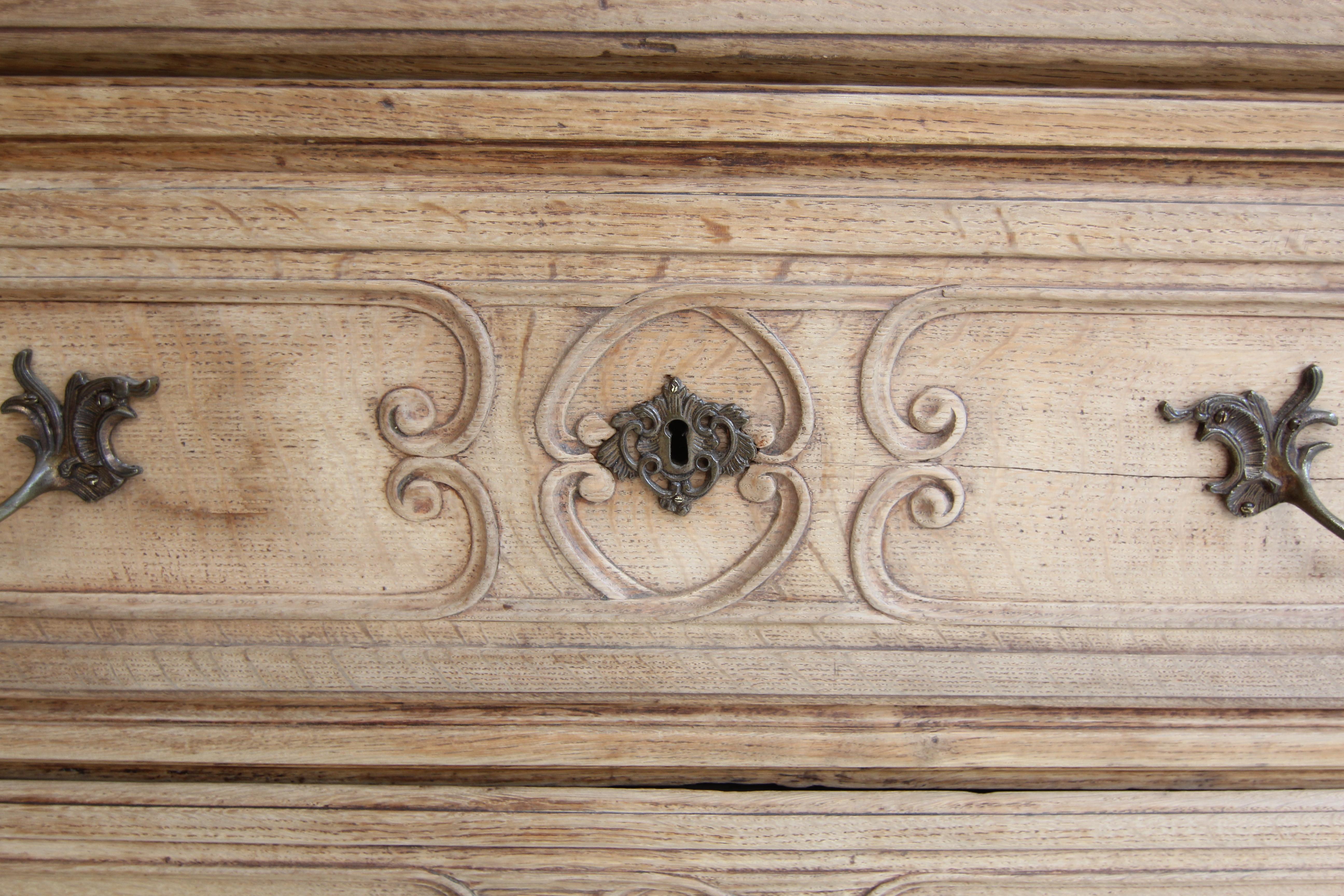 Cassettiera in Oak sbiancato dei primi del XIX secolo in vendita 5