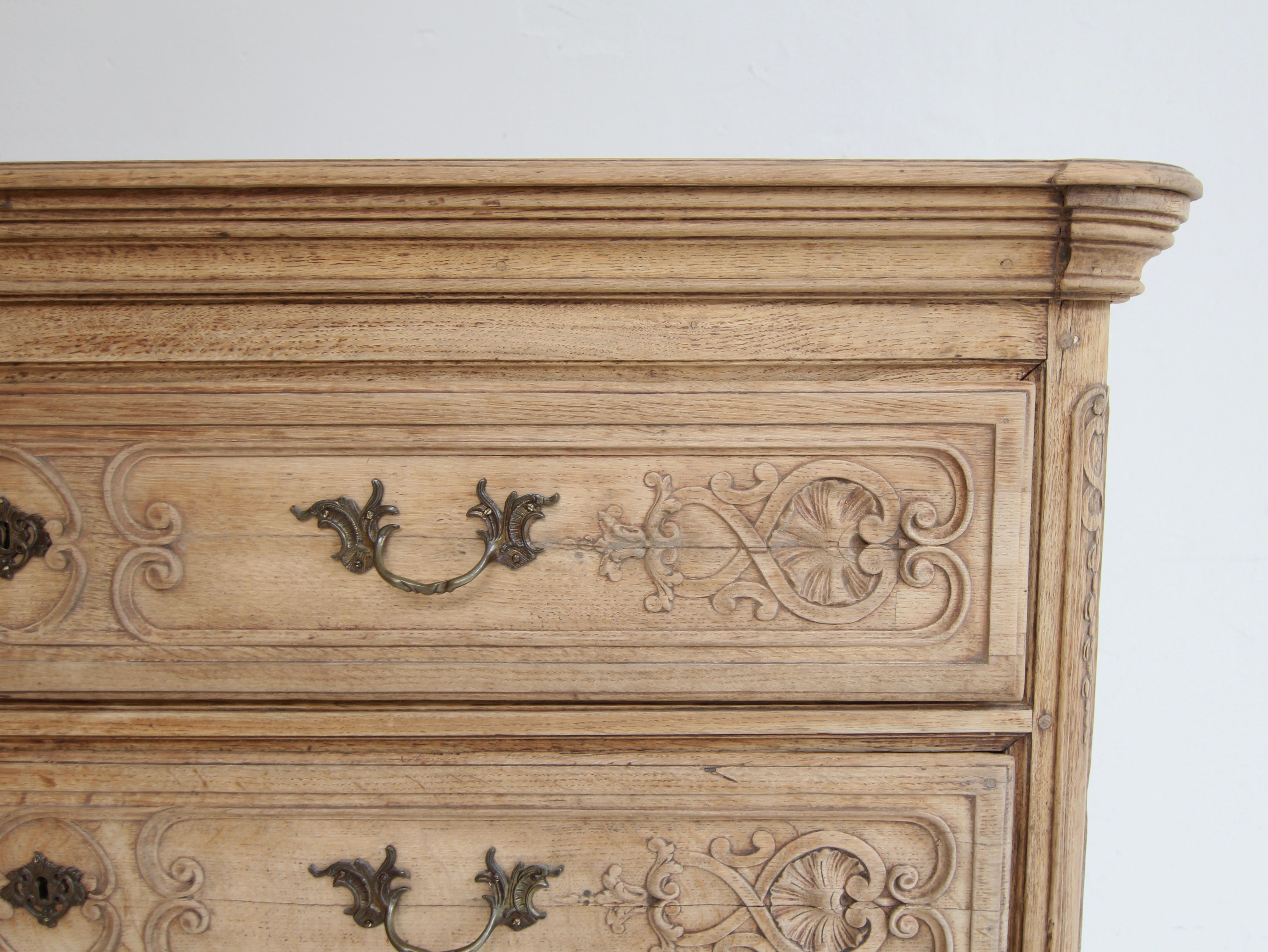 Cassettiera in Oak sbiancato dei primi del XIX secolo in vendita 1