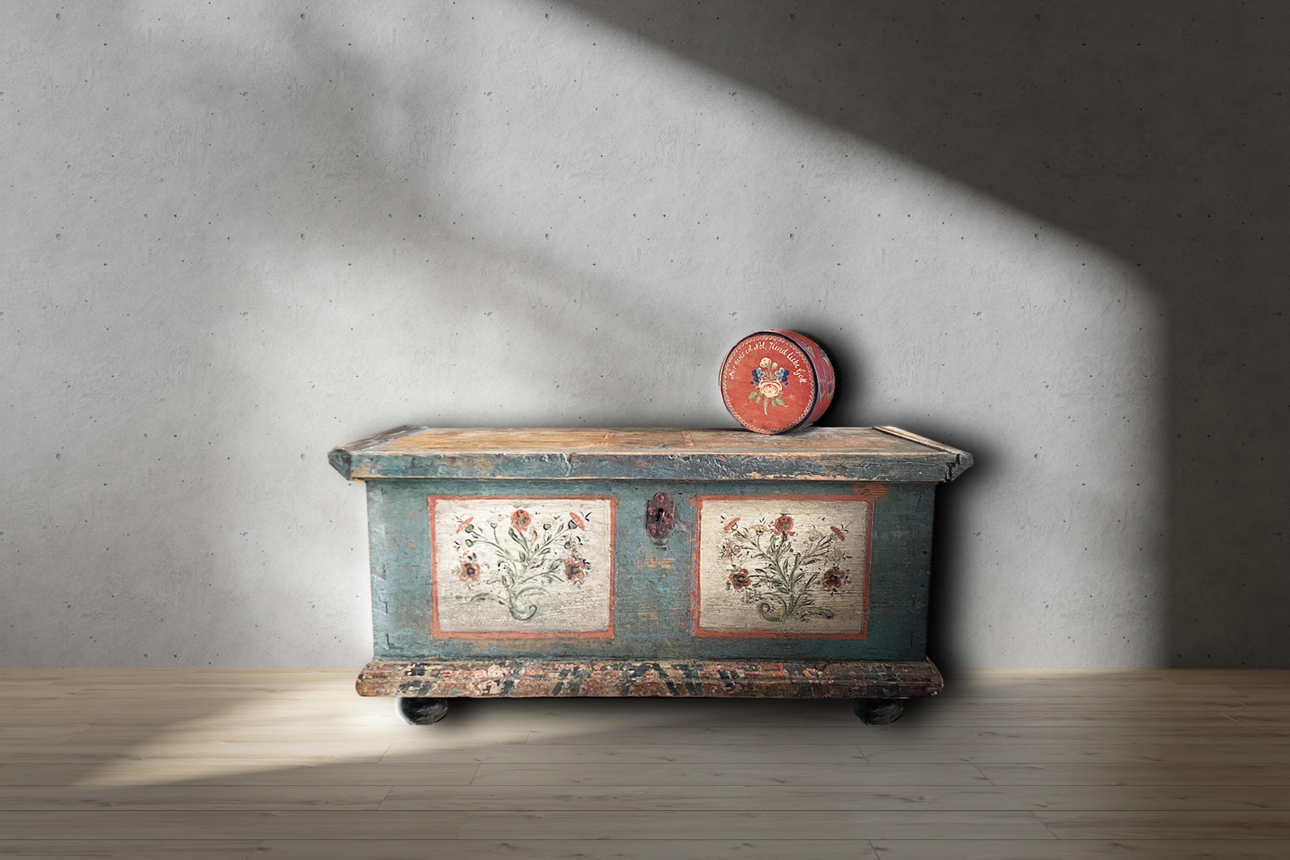Early 19th Century Blu Floral Painted Blanket Chest 7