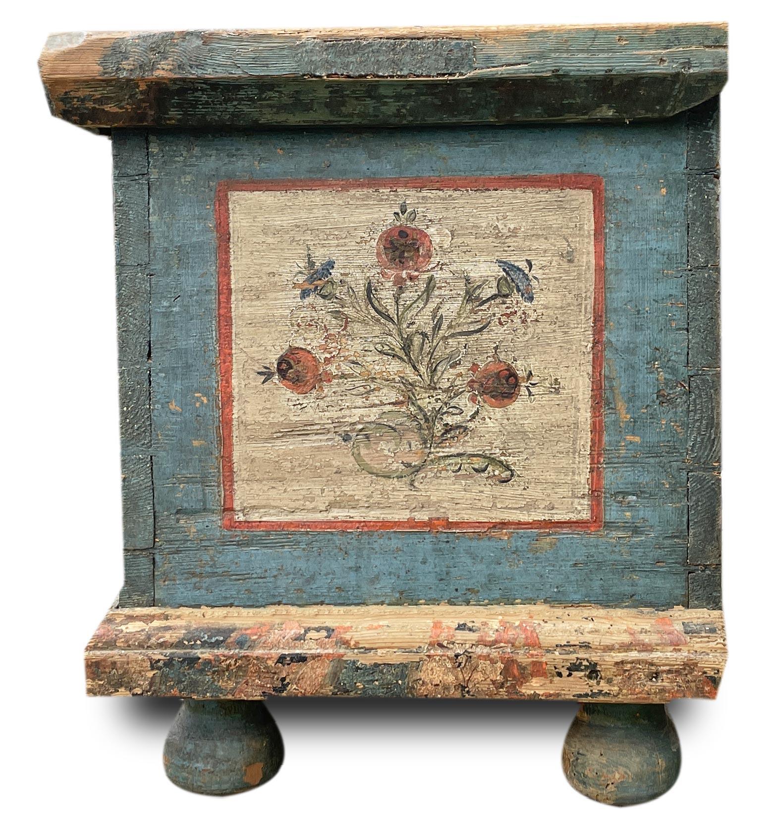 Early 19th Century Blu Floral Painted Blanket Chest 1