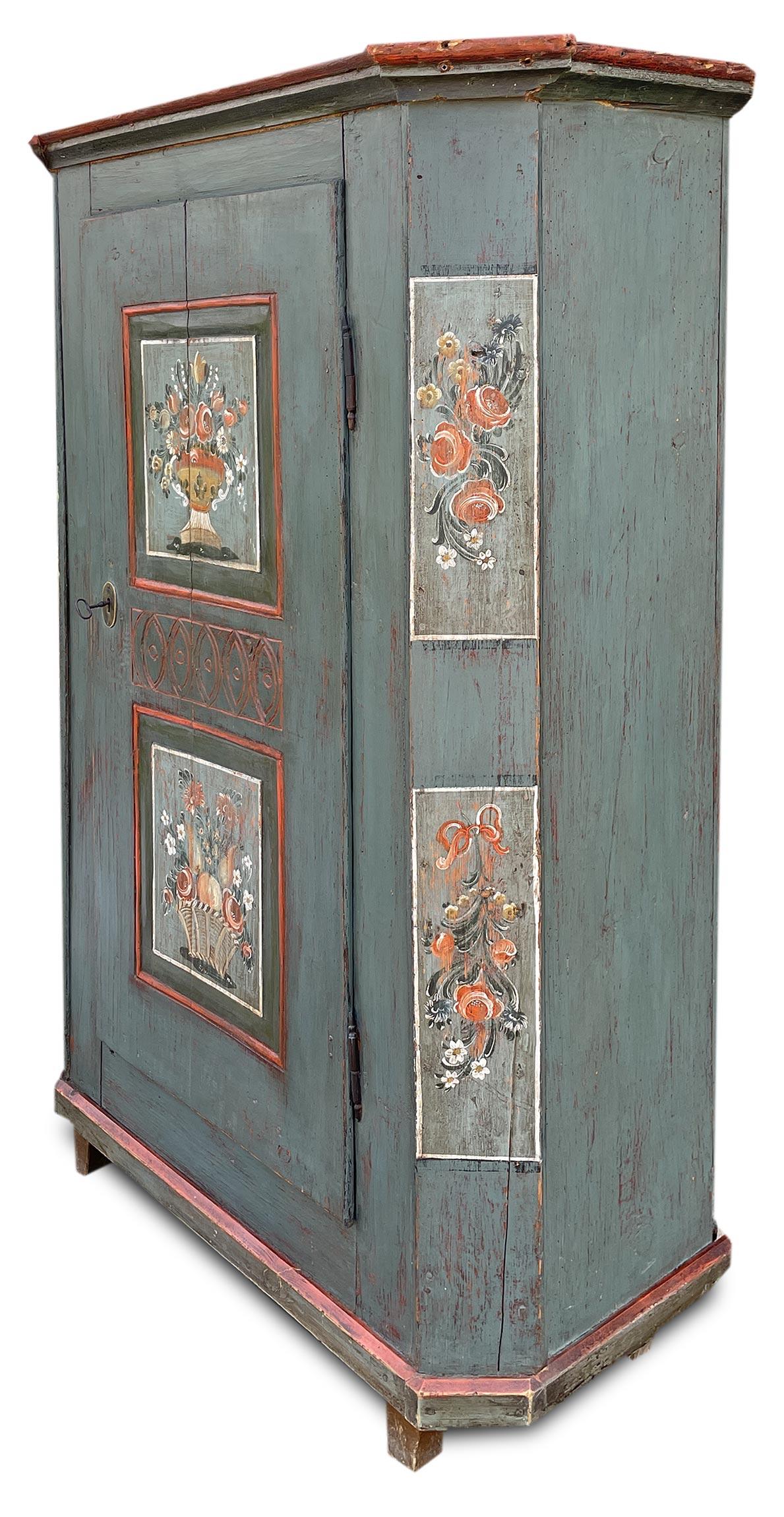 Early 19th Century Blue Floral Painted Cabinet For Sale 2