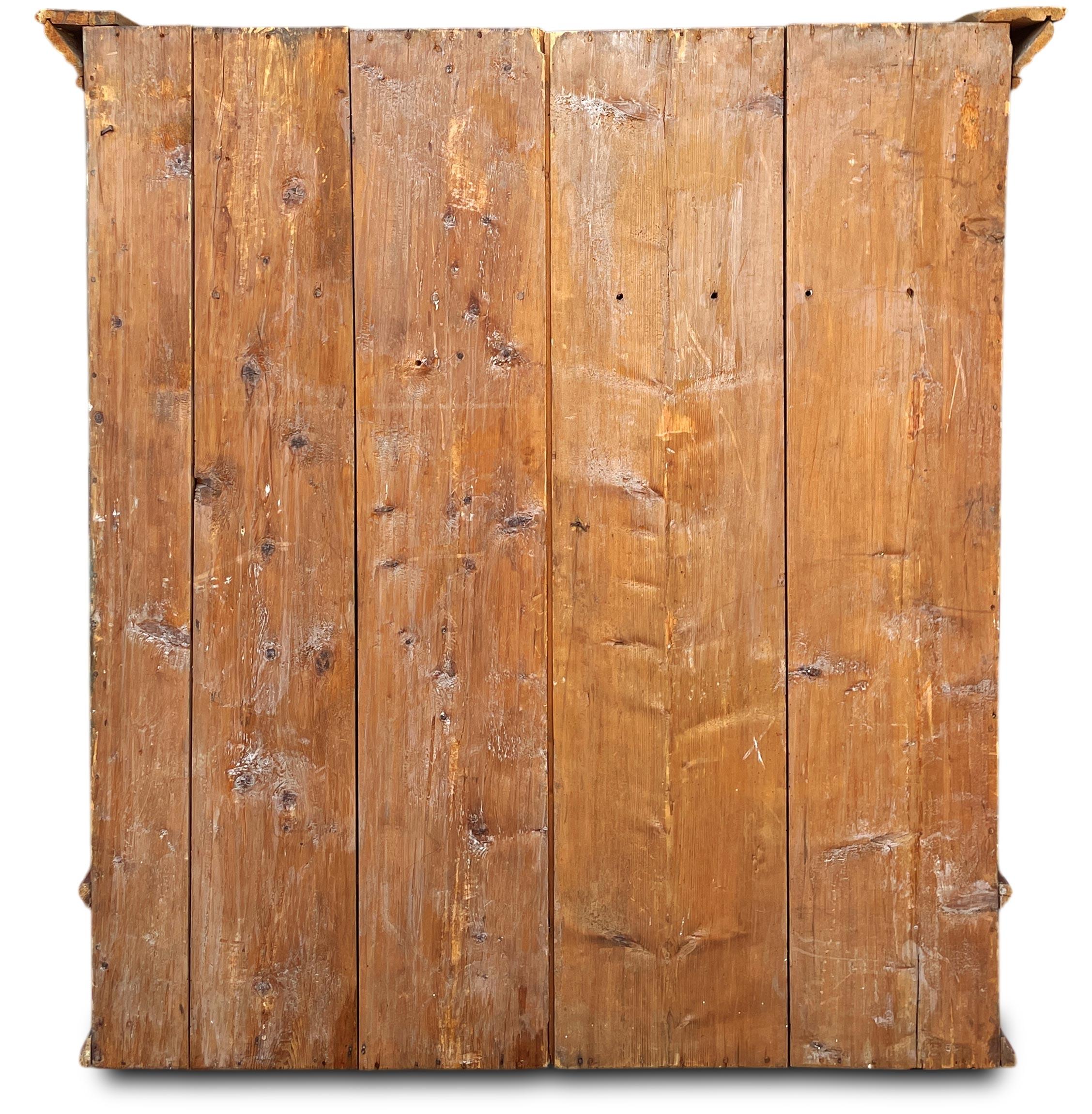 Armario pintado con flores azules de principios del siglo XIX - Alpes europeos en venta 9