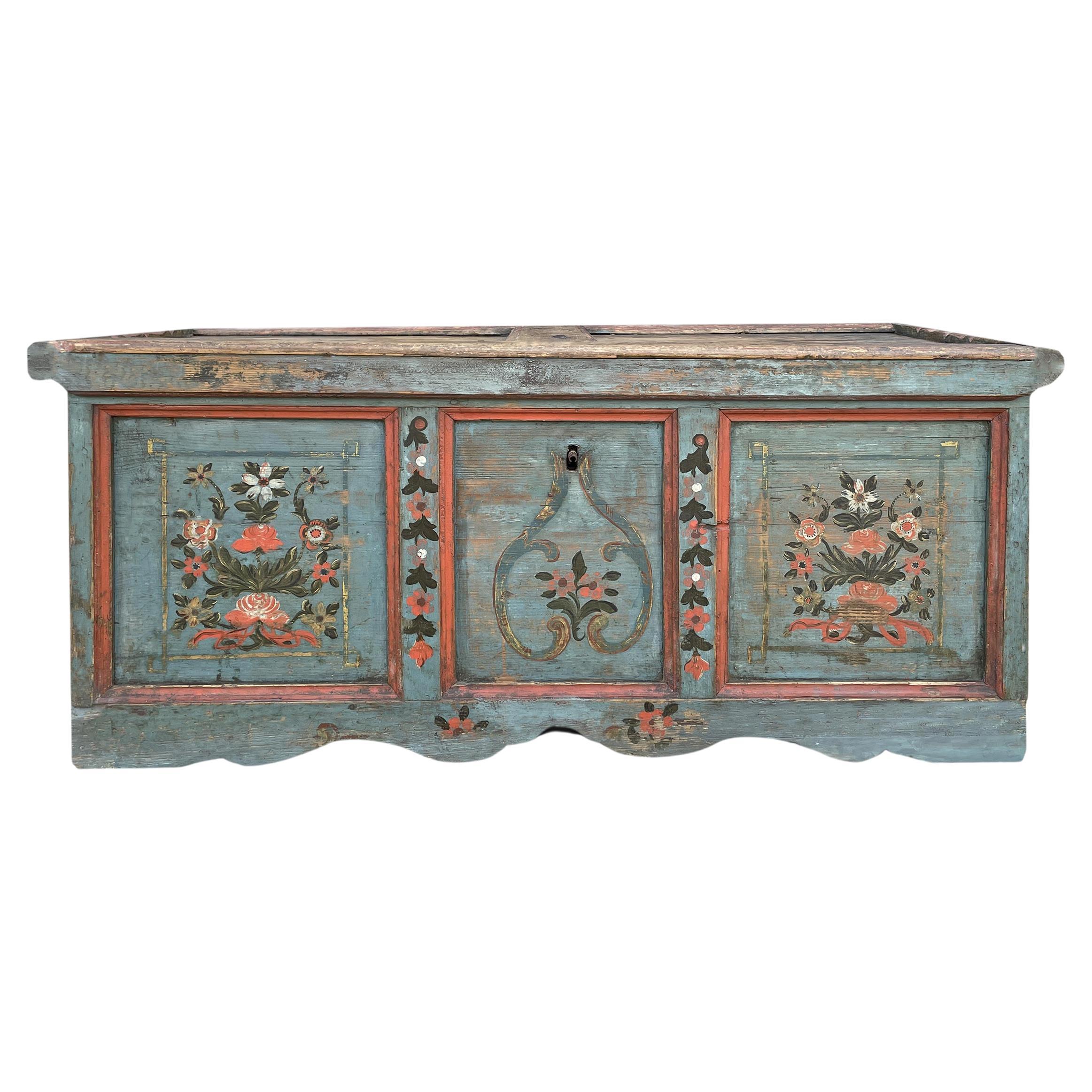 Early 19th Century Blue Floral Panted Blanket Chest For Sale