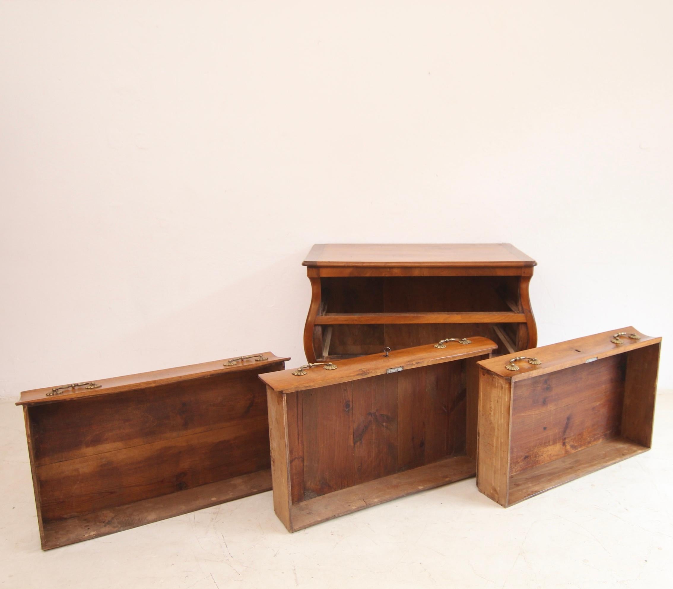 Cassettiera a bombe del primo Ottocento in vendita 9